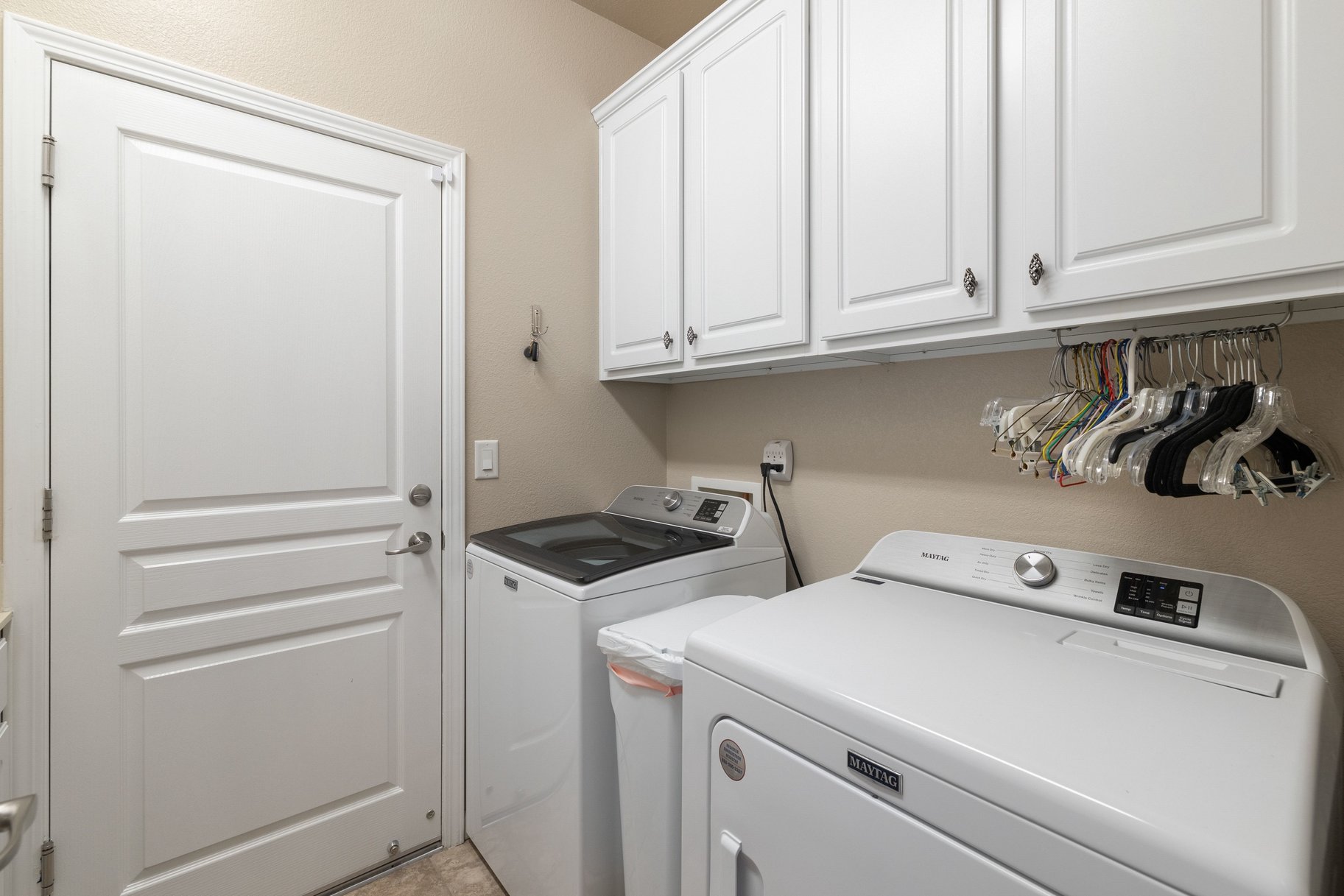  Welcome home to 1115 Sugar Creek Trail - 物件實景