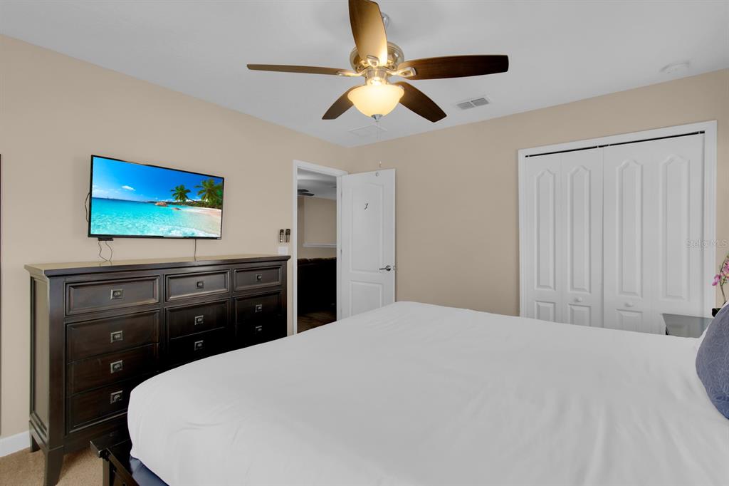 Davenport, Florida, 33896, United States, 8 Bedrooms Bedrooms, ,5 BathroomsBathrooms,Residential,For Sale,1827477