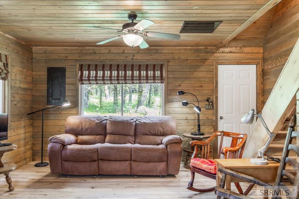 ISLAND PARK, Idaho, 83429, United States, 3 Bedrooms Bedrooms, ,2 BathroomsBathrooms,Residential,For Sale,2049198