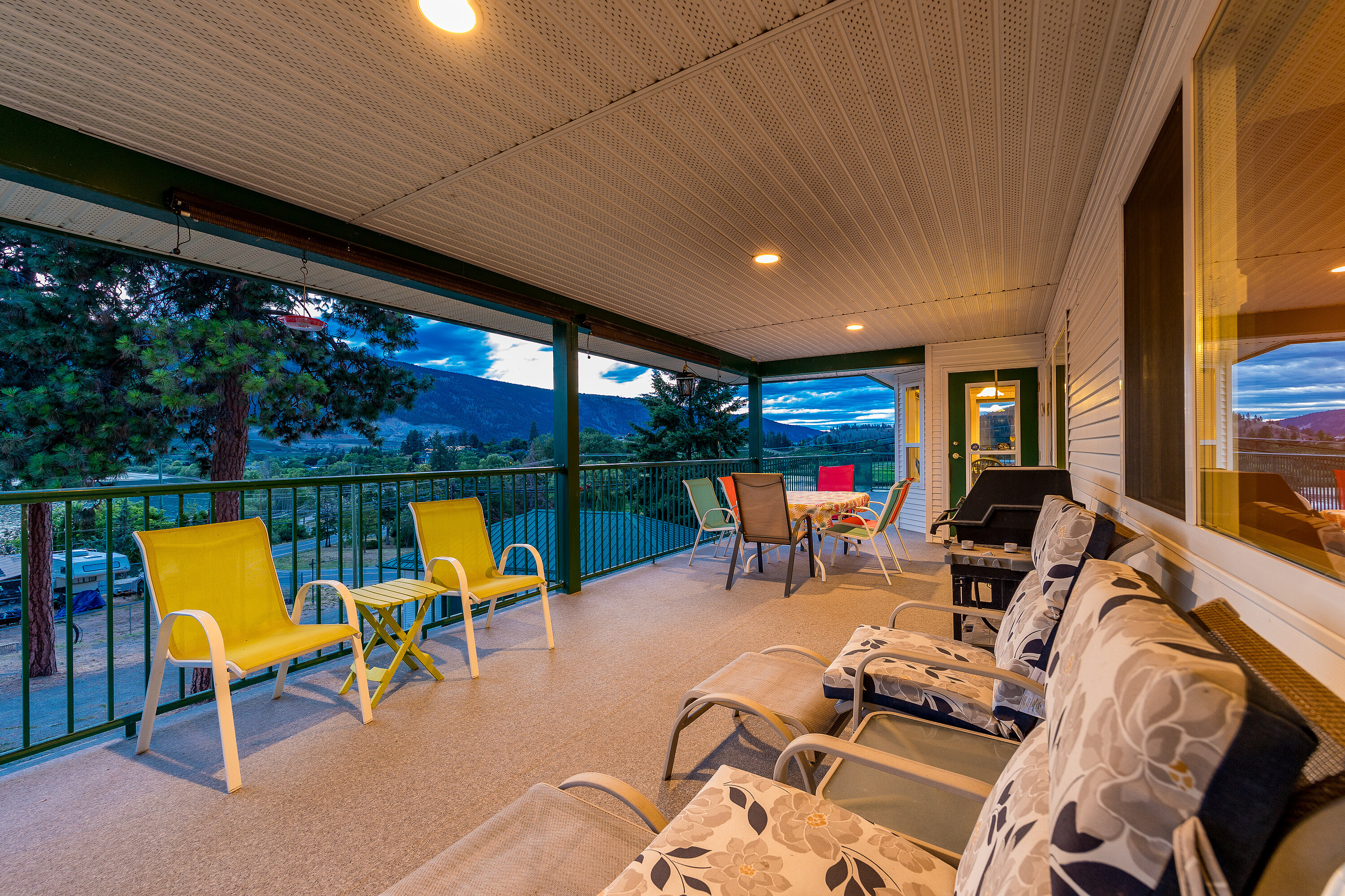  Charming Lakeview Rancher - 物件實景