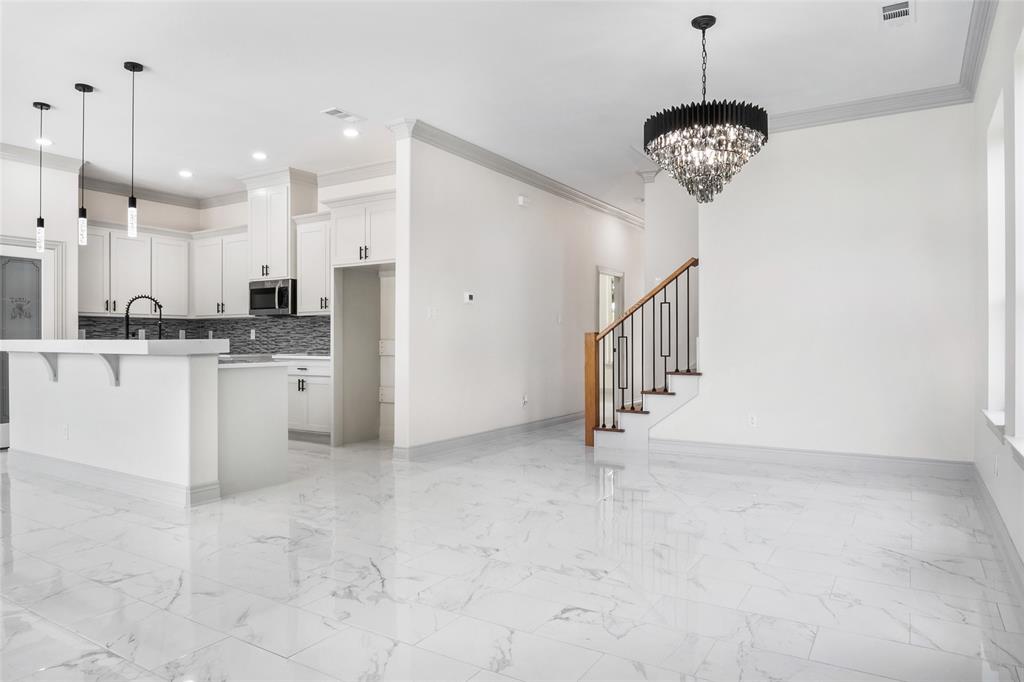 Dallas, Texas, 75212, United States, 4 Bedrooms Bedrooms, ,3 BathroomsBathrooms,Residential,For Sale,1930273