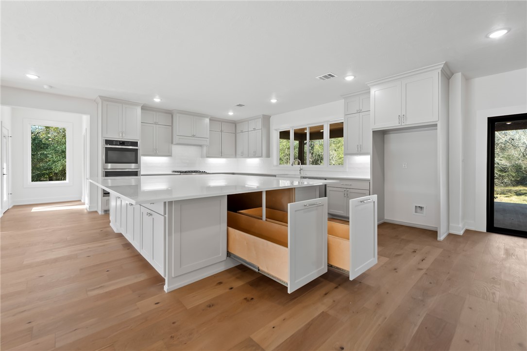College Station, Texas, 77845, United States, 4 Bedrooms Bedrooms, ,5 BathroomsBathrooms,Residential,For Sale,1697908