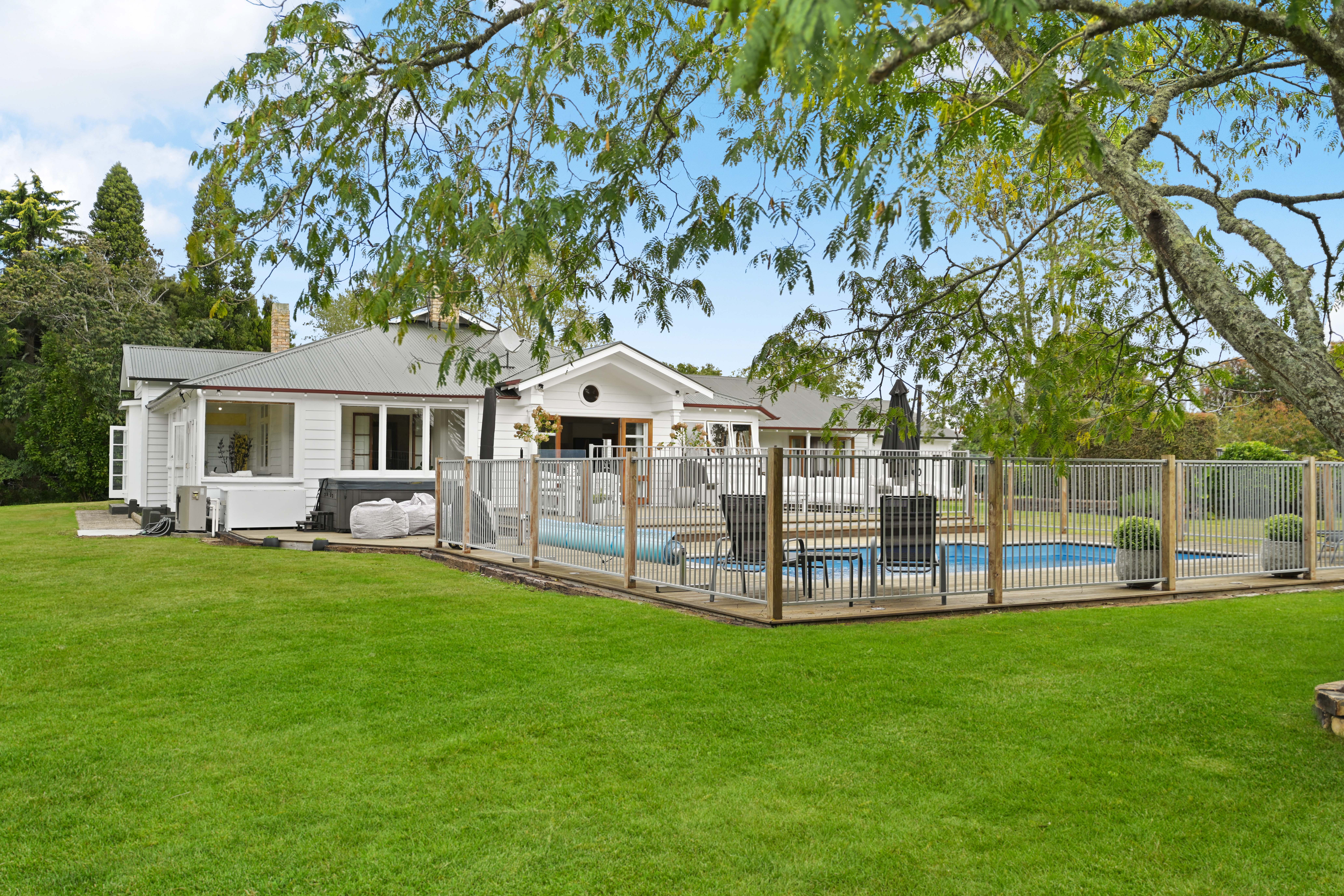  Chic Character with Acreage - 物件實景