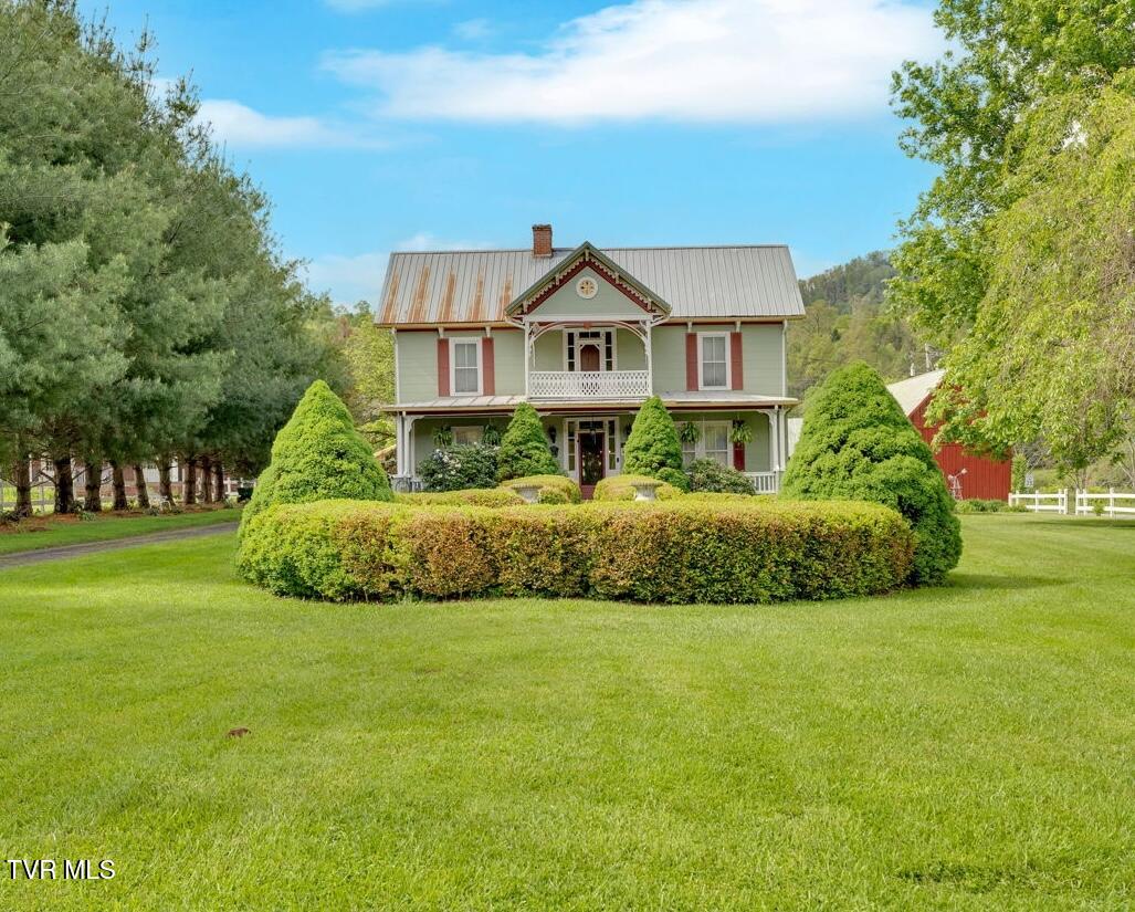 Roan Mountain, Tennessee, 37687, United States, 4 Bedrooms Bedrooms, ,2 BathroomsBathrooms,Residential,For Sale,2010992