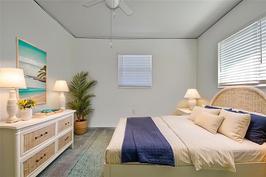 Venice, Florida, 34285, United States, 5 Bedrooms Bedrooms, ,4 BathroomsBathrooms,Residential,For Sale,1907597