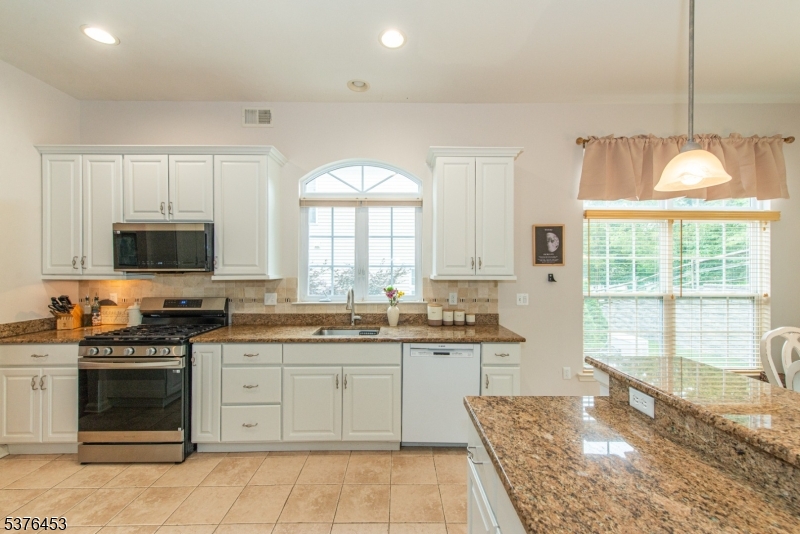 Mount Arlington Boro, New Jersey, 07856, United States, 3 Bedrooms Bedrooms, ,3 BathroomsBathrooms,Residential,For Sale,1908311