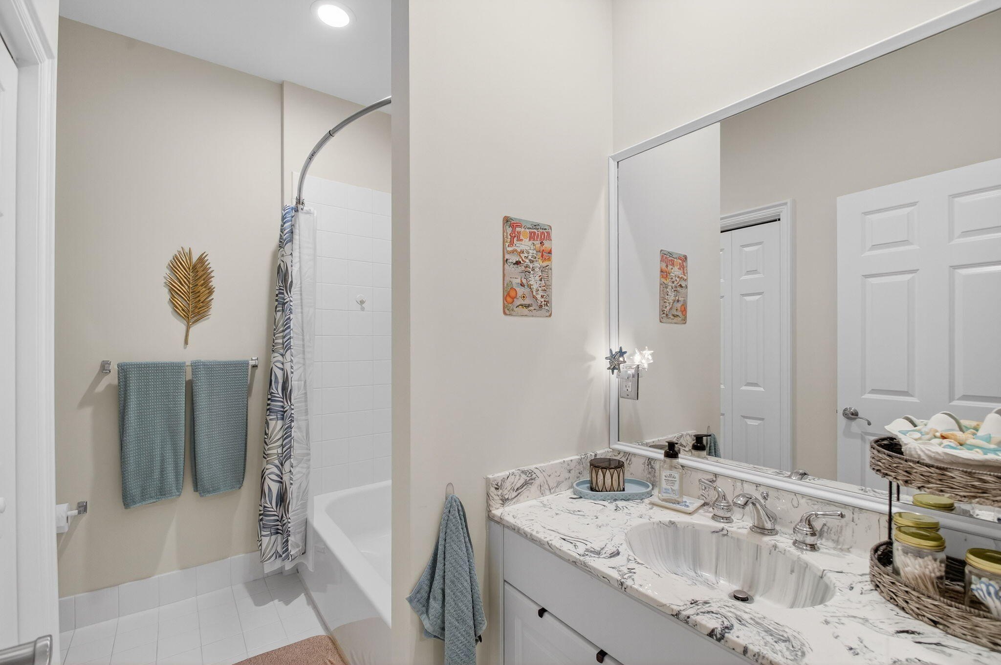 Hypoluxo, Florida, 33462, United States, 3 Bedrooms Bedrooms, ,3 BathroomsBathrooms,Residential,For Sale,1981527