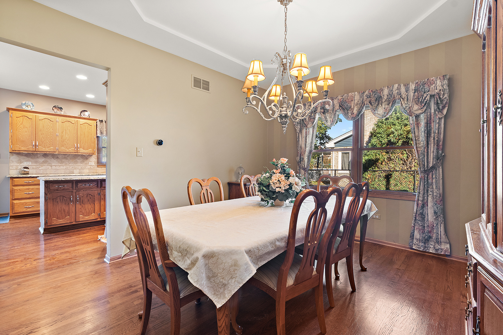 Orland Park, Illinois, 60467, United States, 4 Bedrooms Bedrooms, ,4 BathroomsBathrooms,Residential,For Sale,1984094