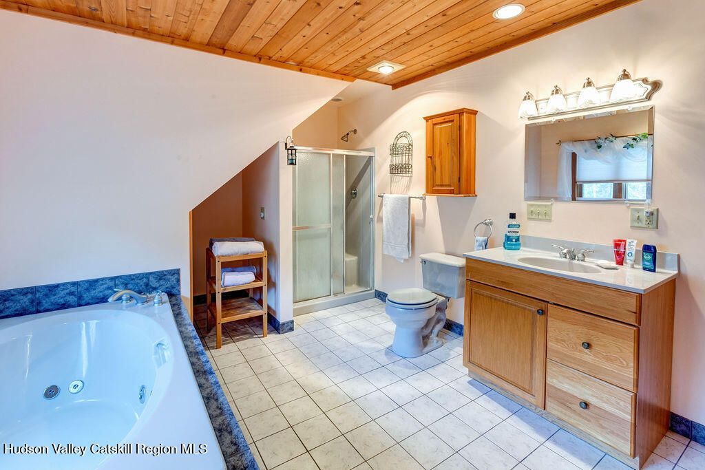 Highmount, New York, 12441, United States, 4 Bedrooms Bedrooms, ,3 BathroomsBathrooms,Residential,For Sale,1918667