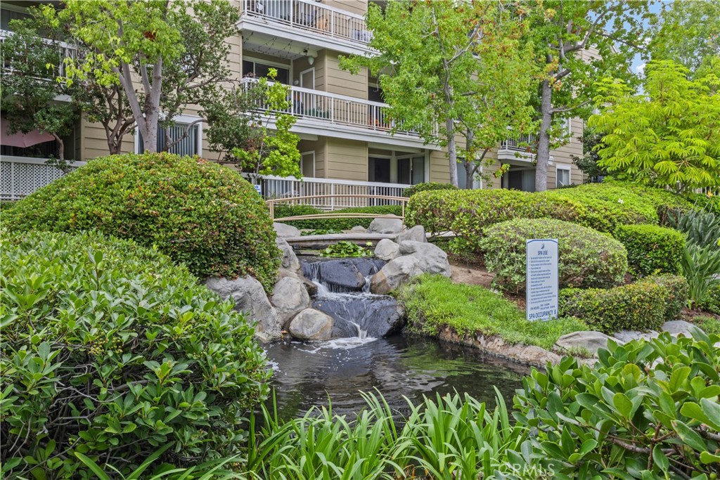 Huntington Beach, California, 92646, United States, 2 Bedrooms Bedrooms, ,2 BathroomsBathrooms,Residential,For Sale,1939014