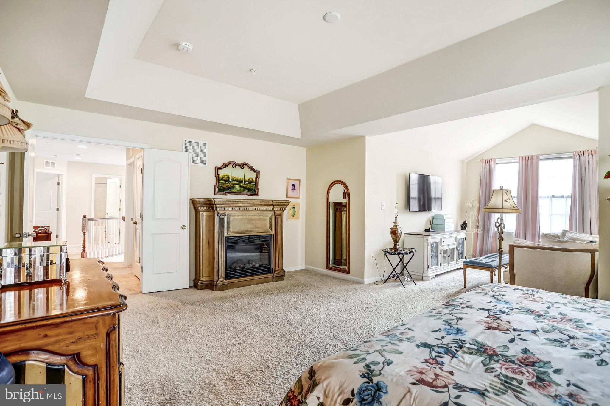 Lanham, Maryland, 20706, United States, 6 Bedrooms Bedrooms, ,5 BathroomsBathrooms,Residential,For Sale,2002849