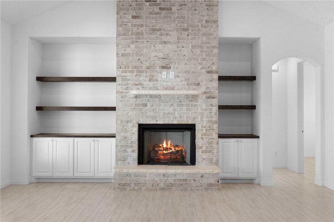 Bryan, Texas, 77808, United States, 3 Bedrooms Bedrooms, ,3 BathroomsBathrooms,Residential,For Sale,1984119