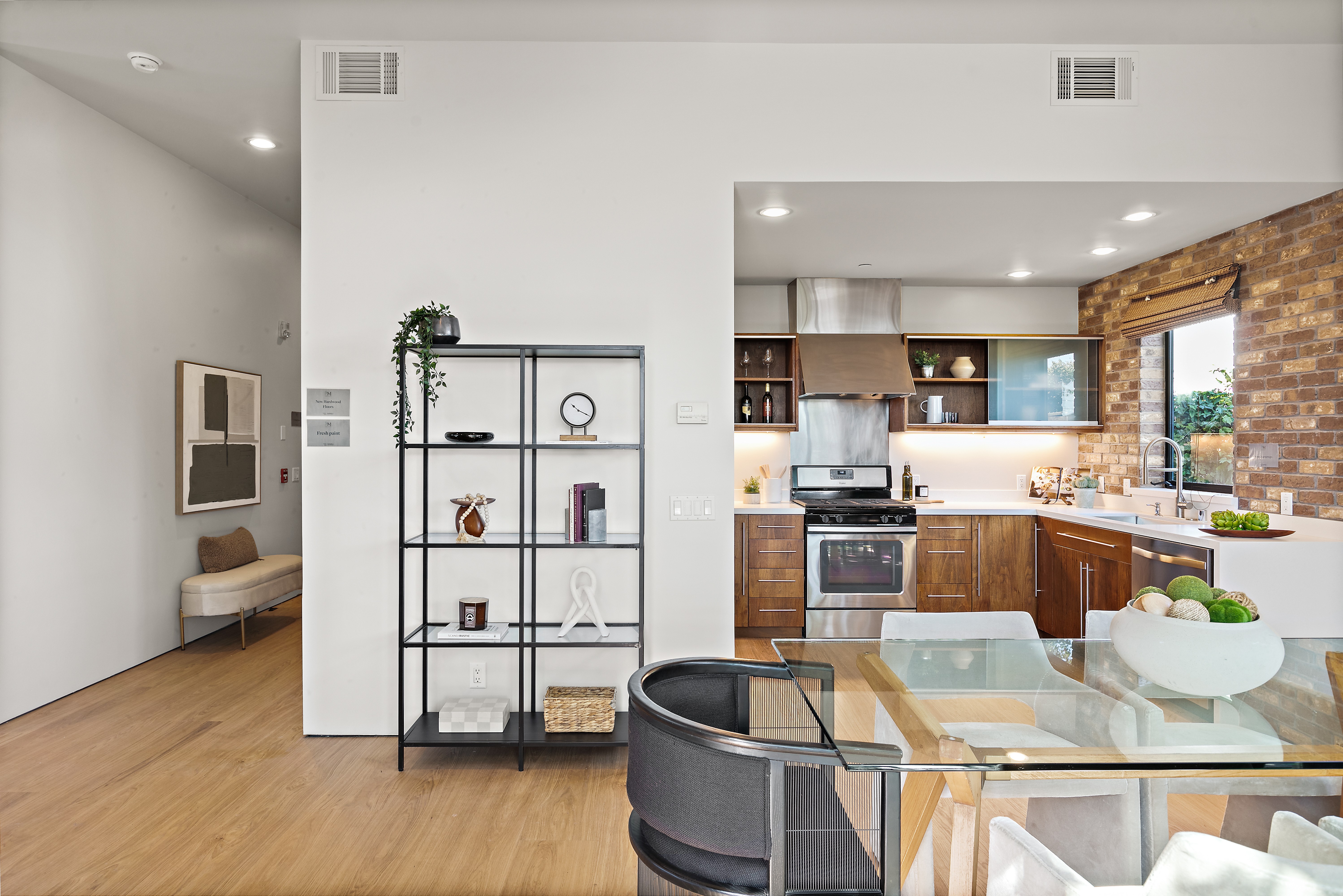  Sophisticated West Berkeley Condominium Designed for Everyday Comfort - 物件實景