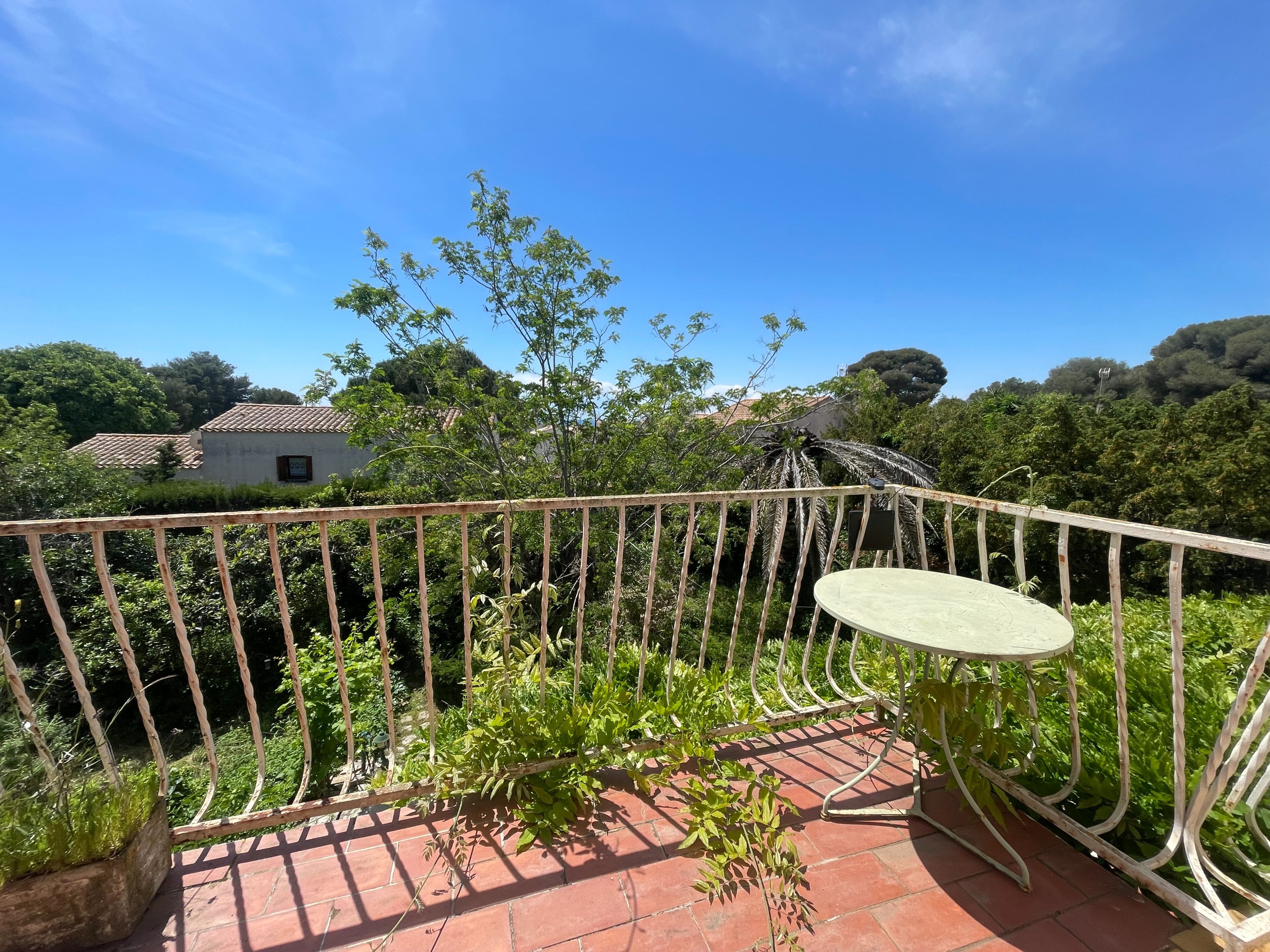  In a green setting on Mont Saint-Clair, house to renovate - 物件實景