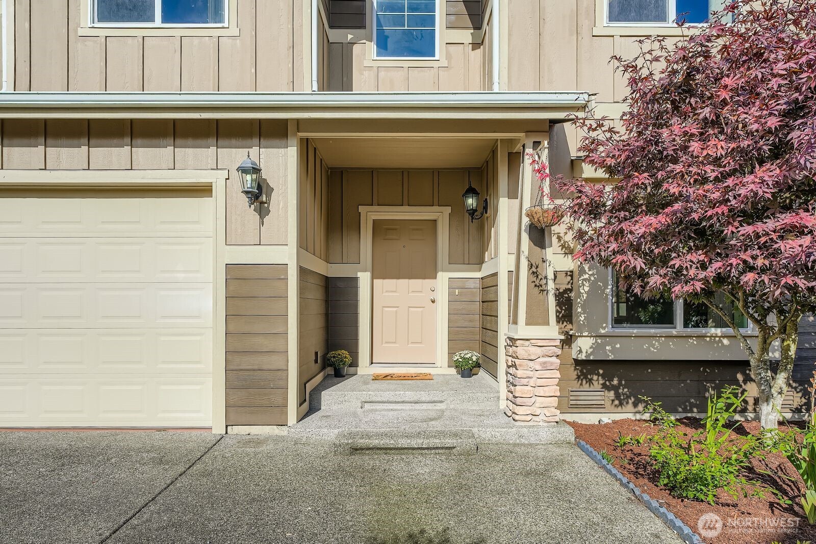 Puyallup, Washington, 98375, United States, 5 Bedrooms Bedrooms, ,3 BathroomsBathrooms,Residential,For Sale,1983977