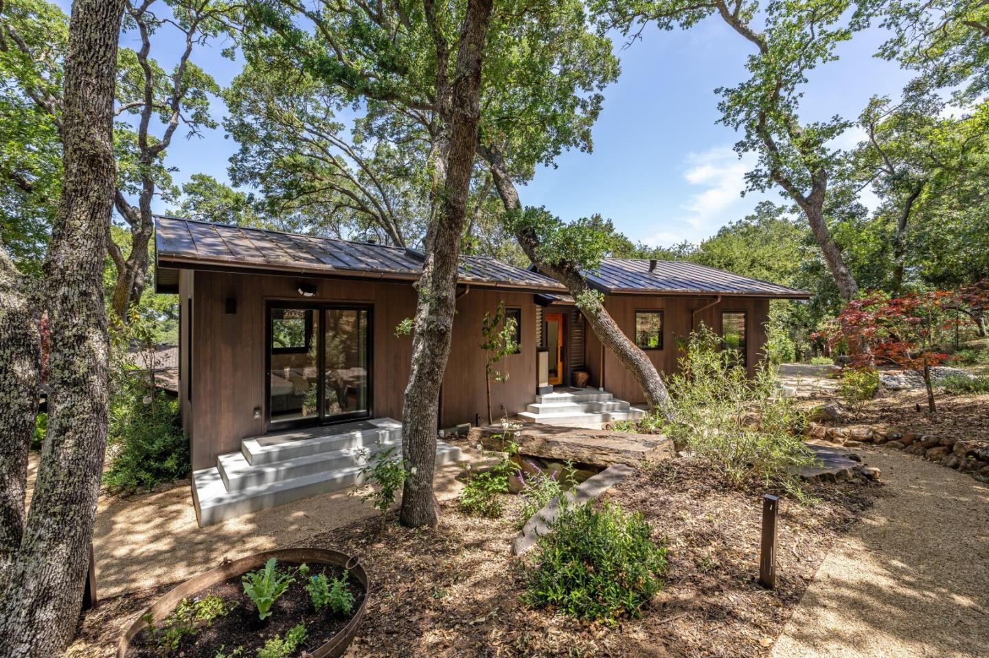 Portola Valley, California, 94028, United States, 6 Bedrooms Bedrooms, ,6 BathroomsBathrooms,Residential,For Sale,1917996