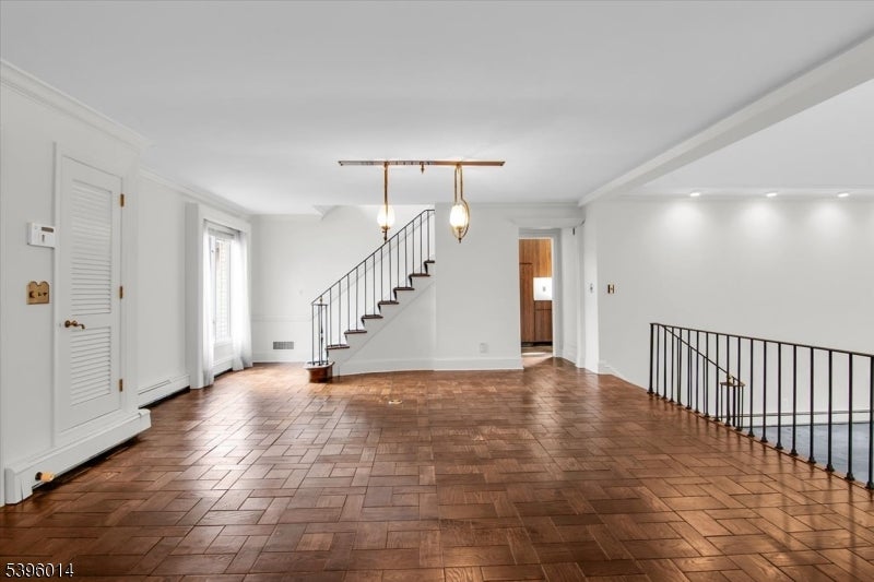 Clifton City, New Jersey, 07013, United States, 5 Bedrooms Bedrooms, ,4 BathroomsBathrooms,Residential,For Sale,1988596