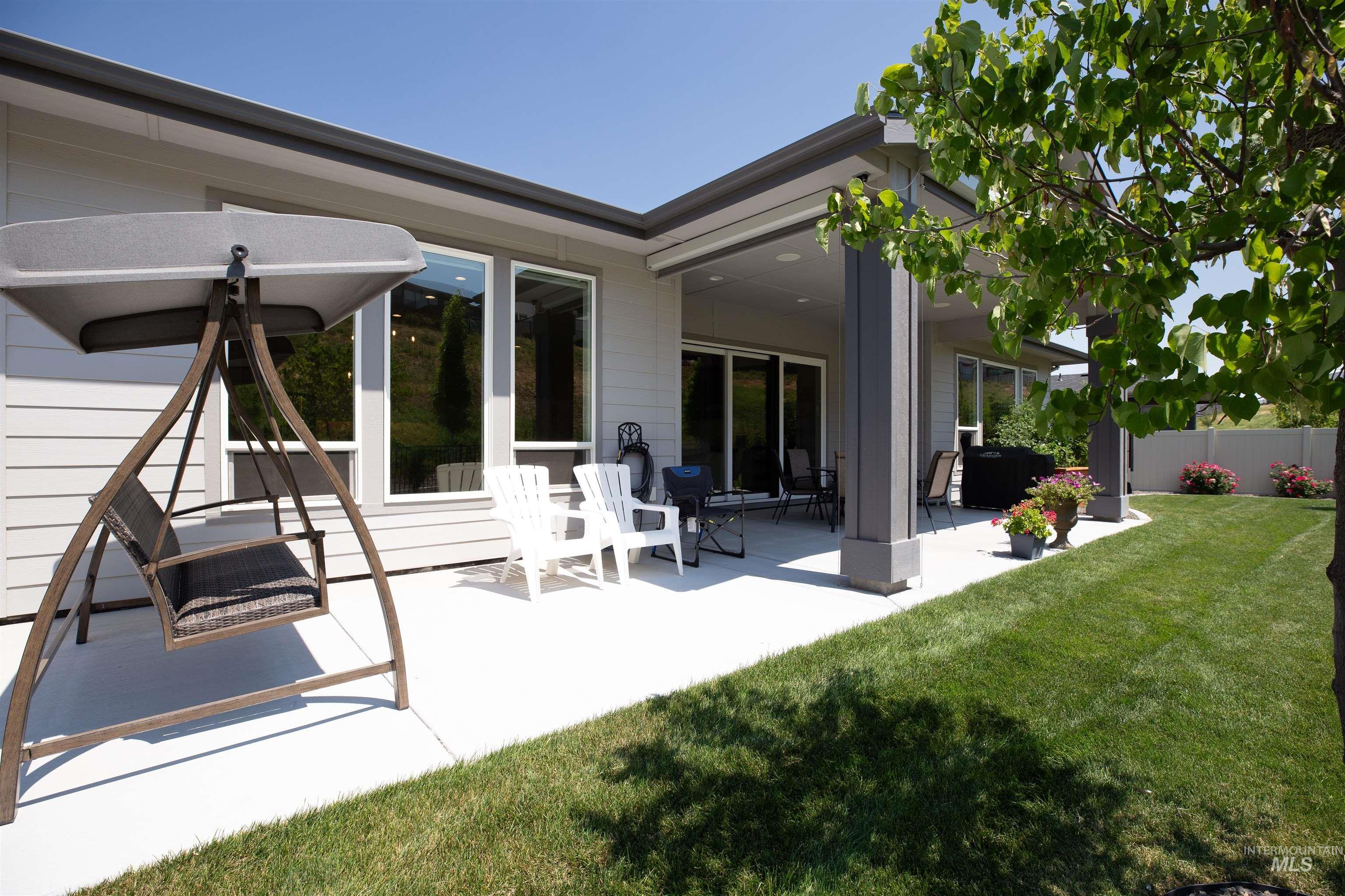 Meridian, Idaho, 83642, United States, 3 Bedrooms Bedrooms, ,3 BathroomsBathrooms,Residential,For Sale,1901356