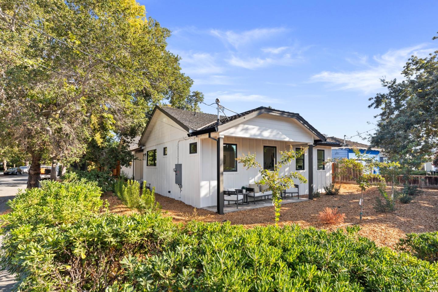 Redwood City, California, 94062, United States, 4 Bedrooms Bedrooms, ,4 BathroomsBathrooms,Residential,For Sale,1950985