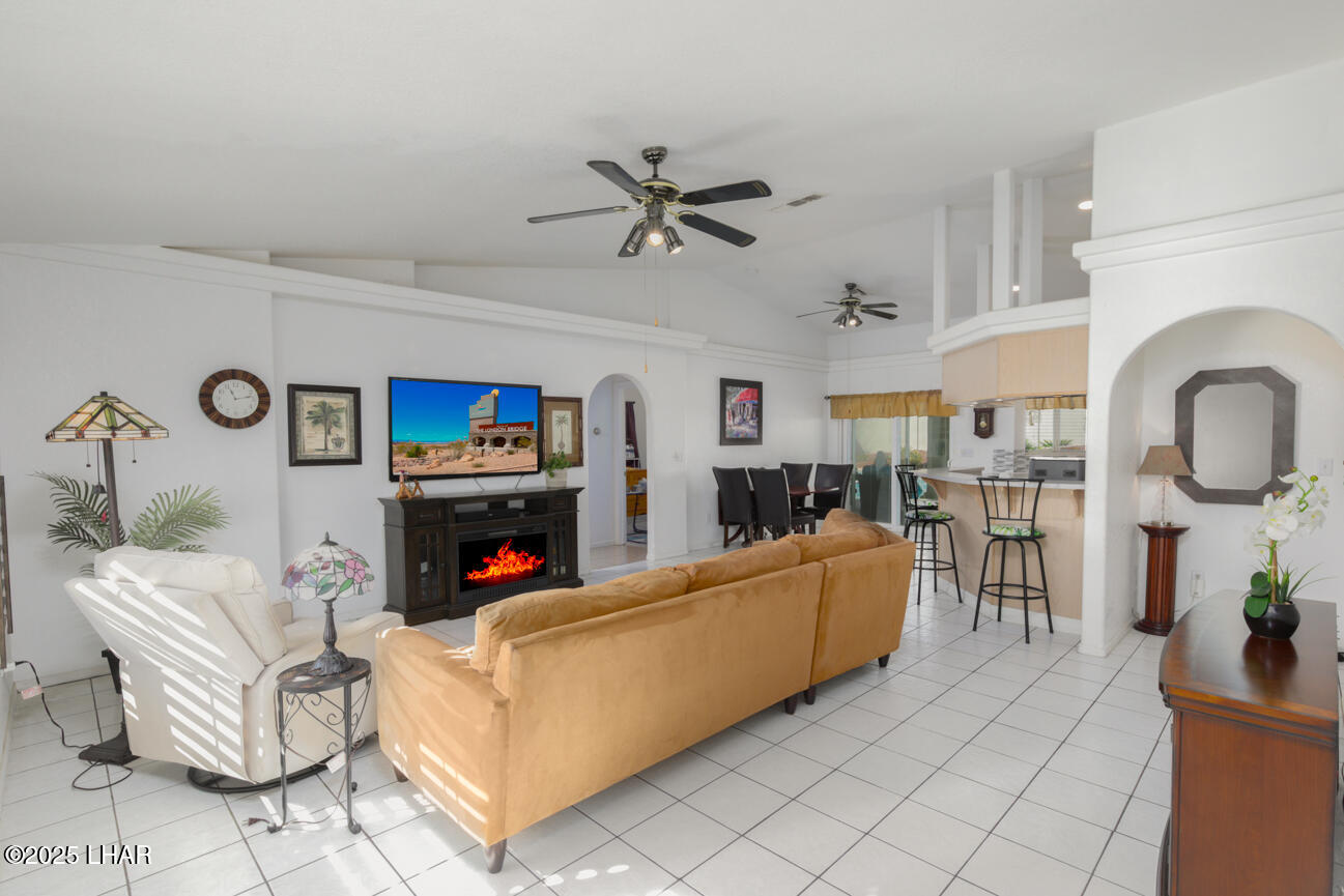 Lake Havasu City, Arizona, 86406, United States, 3 Bedrooms Bedrooms, ,1 BathroomBathrooms,Residential,For Sale,1989666