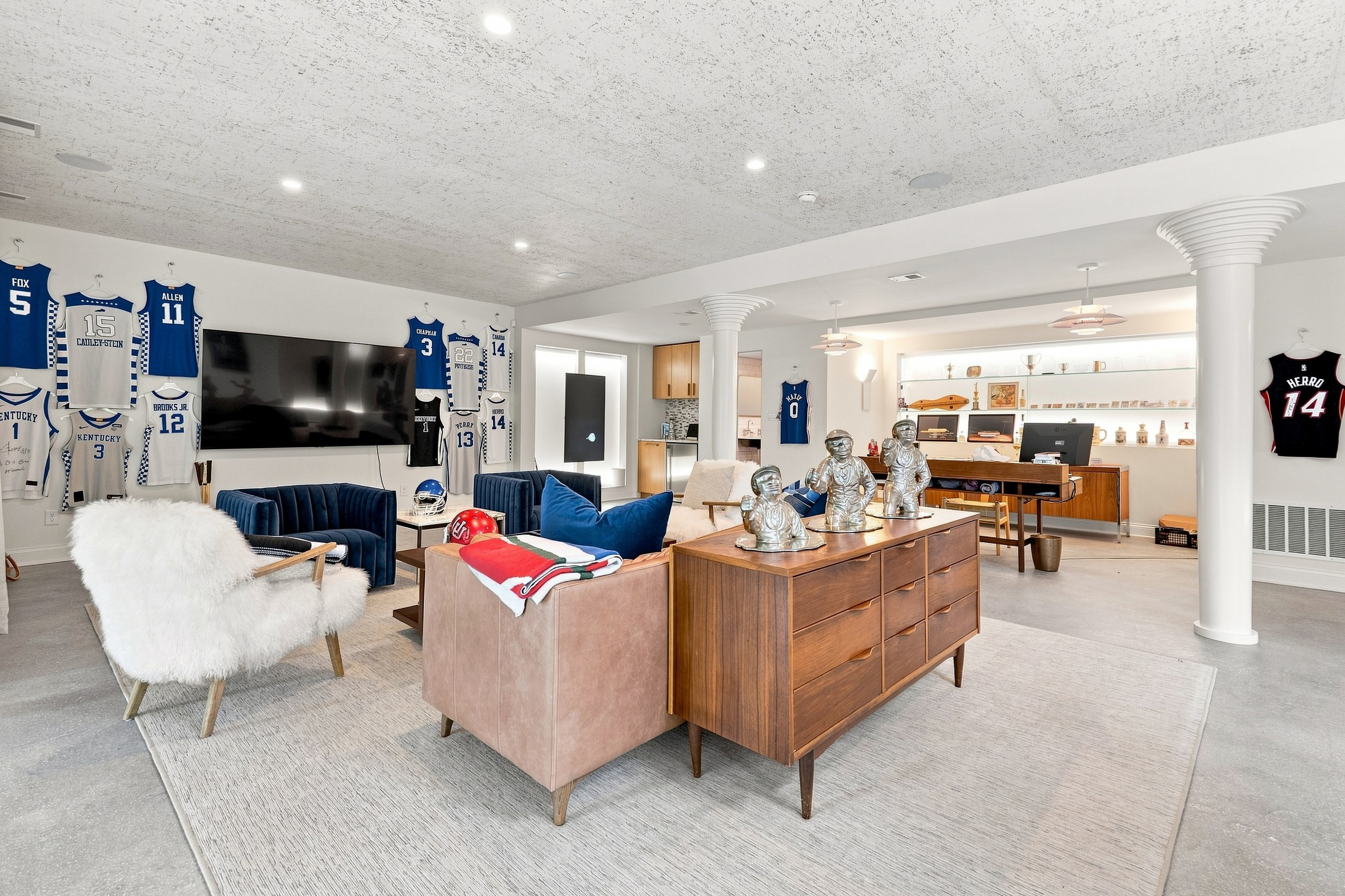  62 Indian Hills Trail, Louisville, KY 40207 - 物件實景