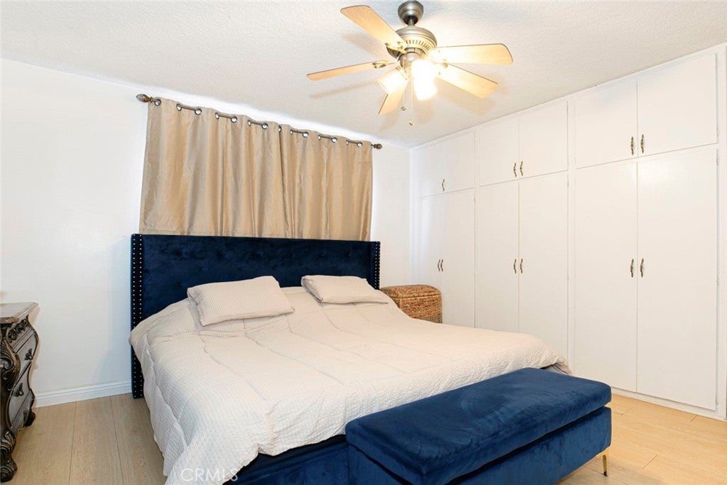 Los Angeles, California, 90027, United States, 2 Bedrooms Bedrooms, ,2 BathroomsBathrooms,Residential,For Sale,1939885