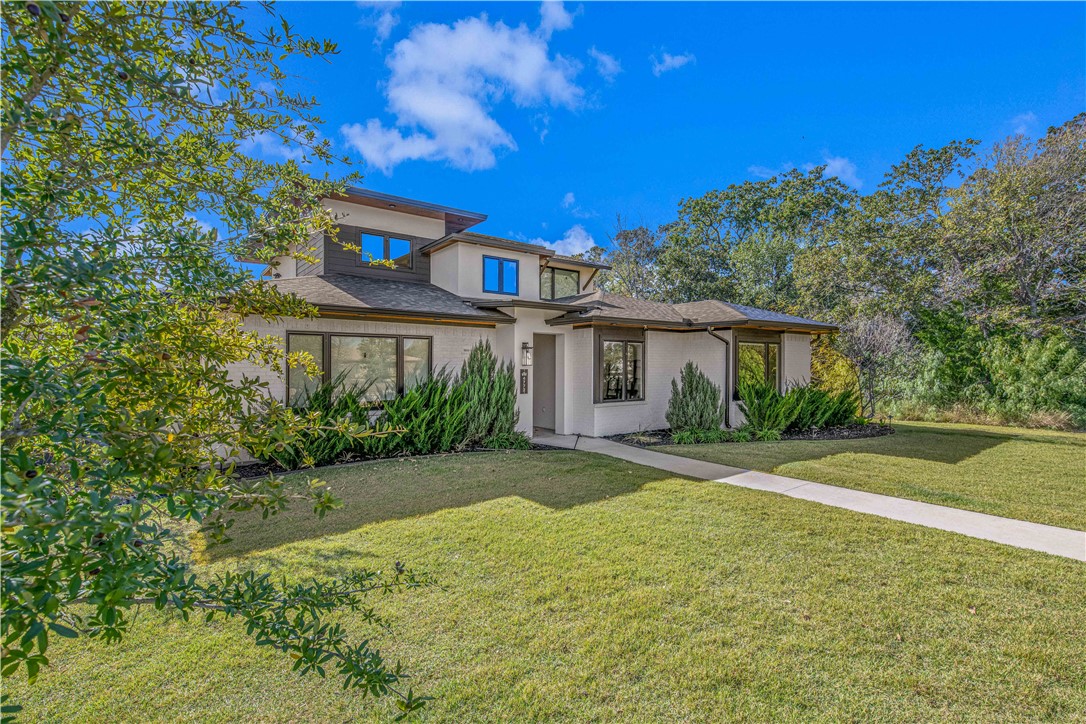 Bryan, Texas, 77802, United States, 5 Bedrooms Bedrooms, ,5 BathroomsBathrooms,Residential,For Sale,2001196