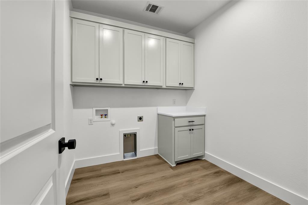 Millsap, Texas, 76066, United States, 4 Bedrooms Bedrooms, ,2 BathroomsBathrooms,Residential,For Sale,1984368