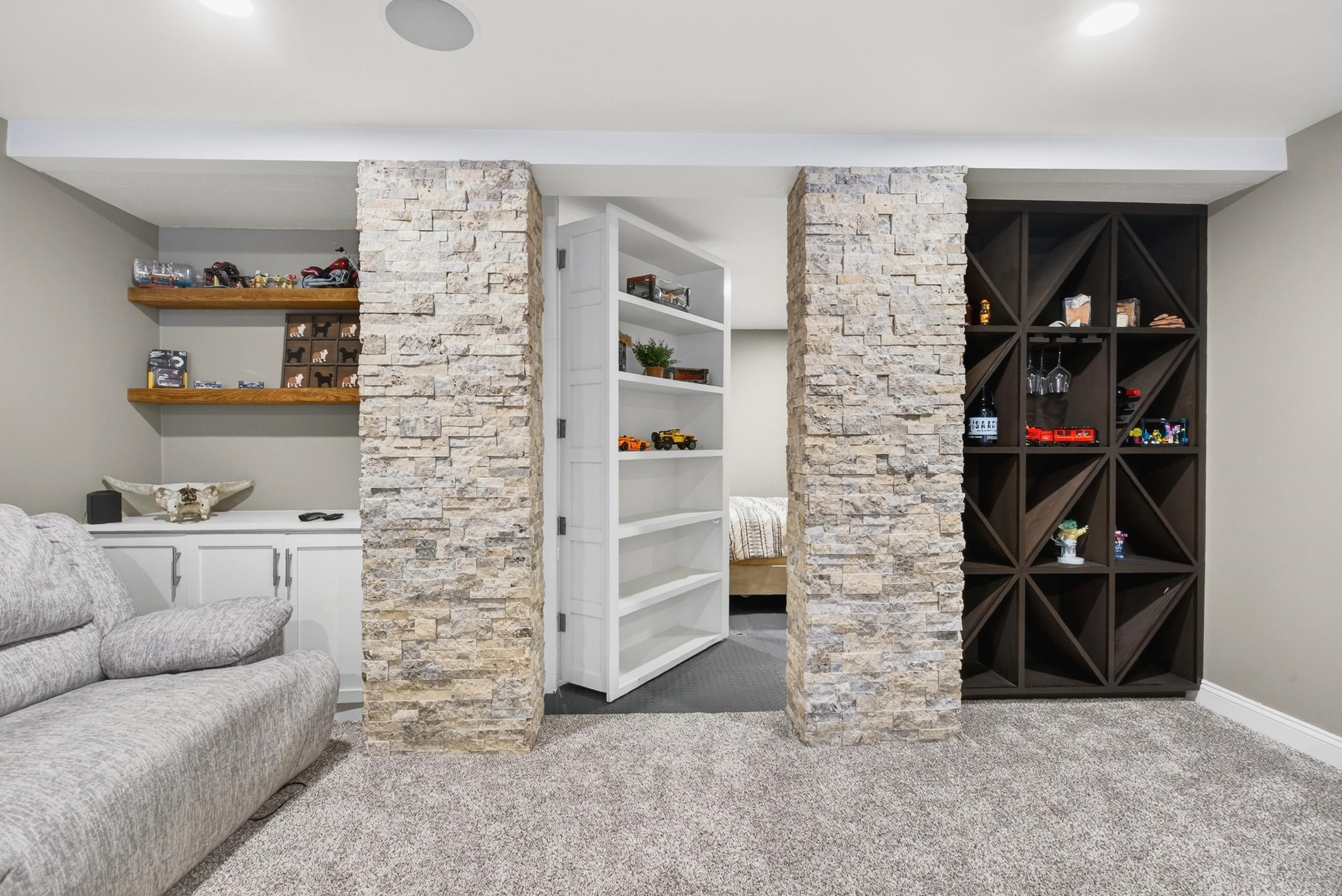 De Pere, Wisconsin, 54115-8472, United States, 4 Bedrooms Bedrooms, ,4 BathroomsBathrooms,Residential,For Sale,2005703