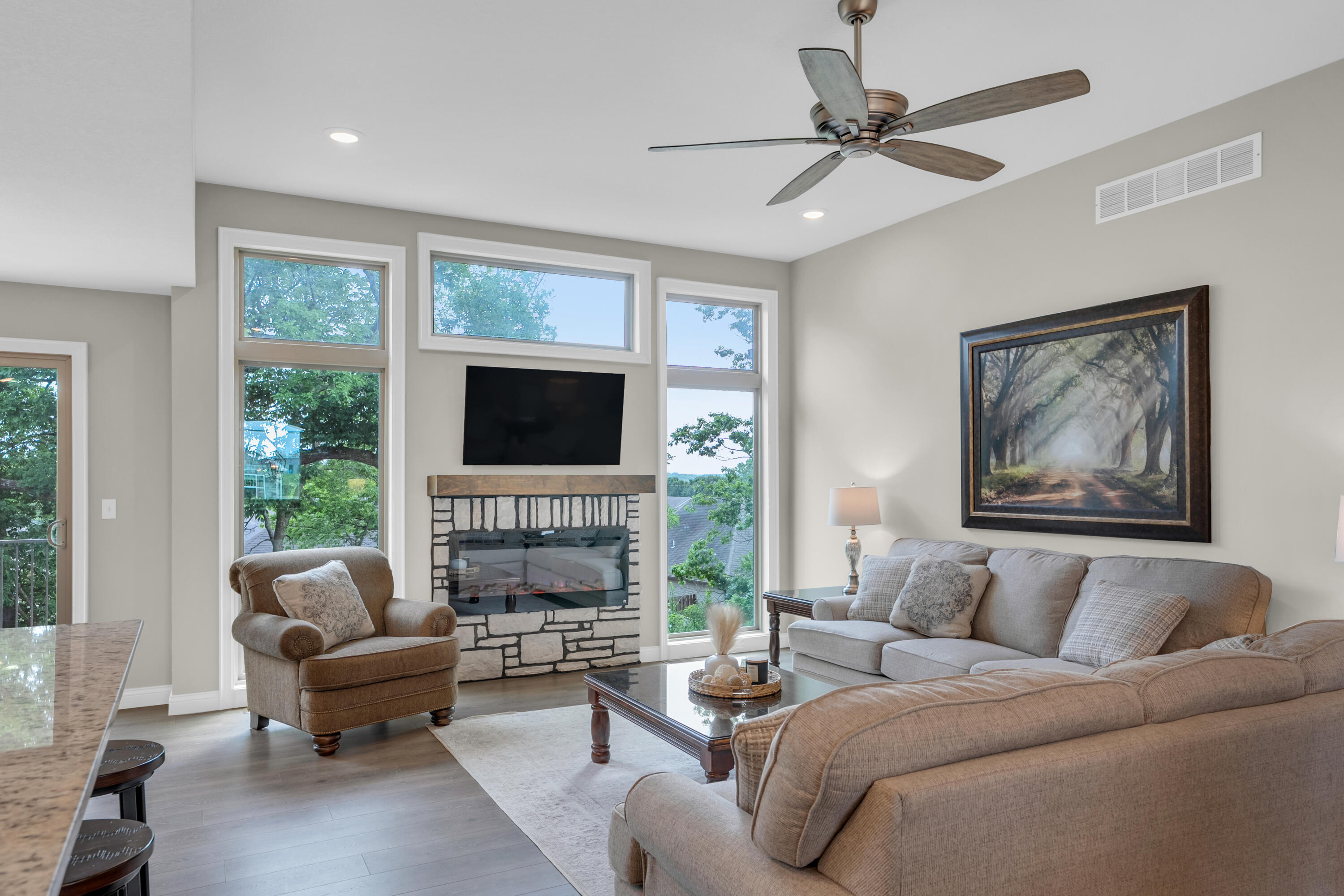 COLUMBIA, Missouri, 65203, United States, 5 Bedrooms Bedrooms, ,3 BathroomsBathrooms,Residential,For Sale,1976271