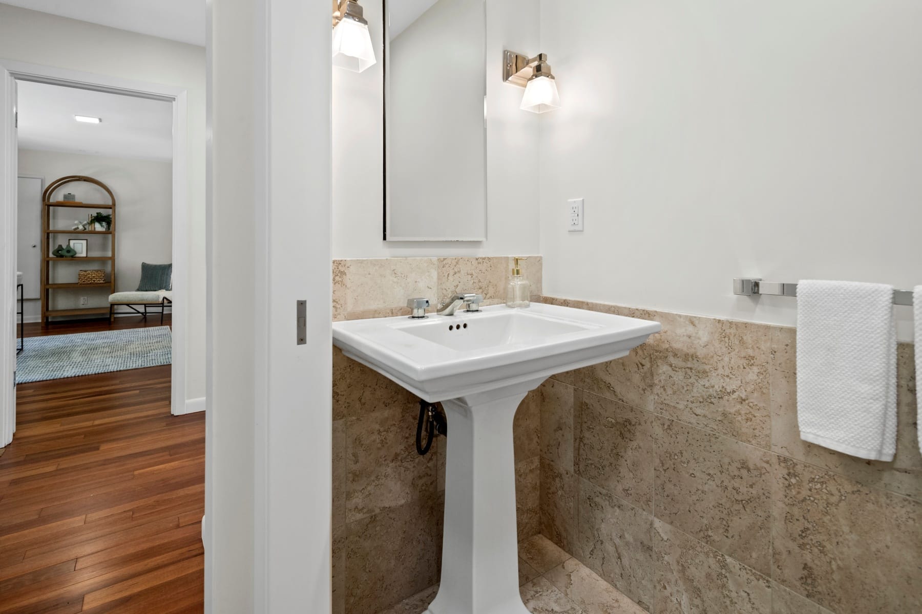  2710 SW MAPLE LN Portland, OR 97225 - 物件實景