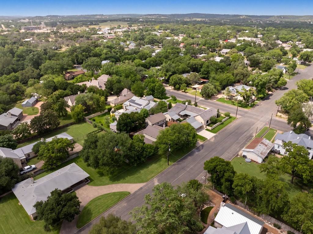 Fredericksburg, Texas, 78624, United States, 6 Bedrooms Bedrooms, ,6 BathroomsBathrooms,Residential,For Sale,2048440