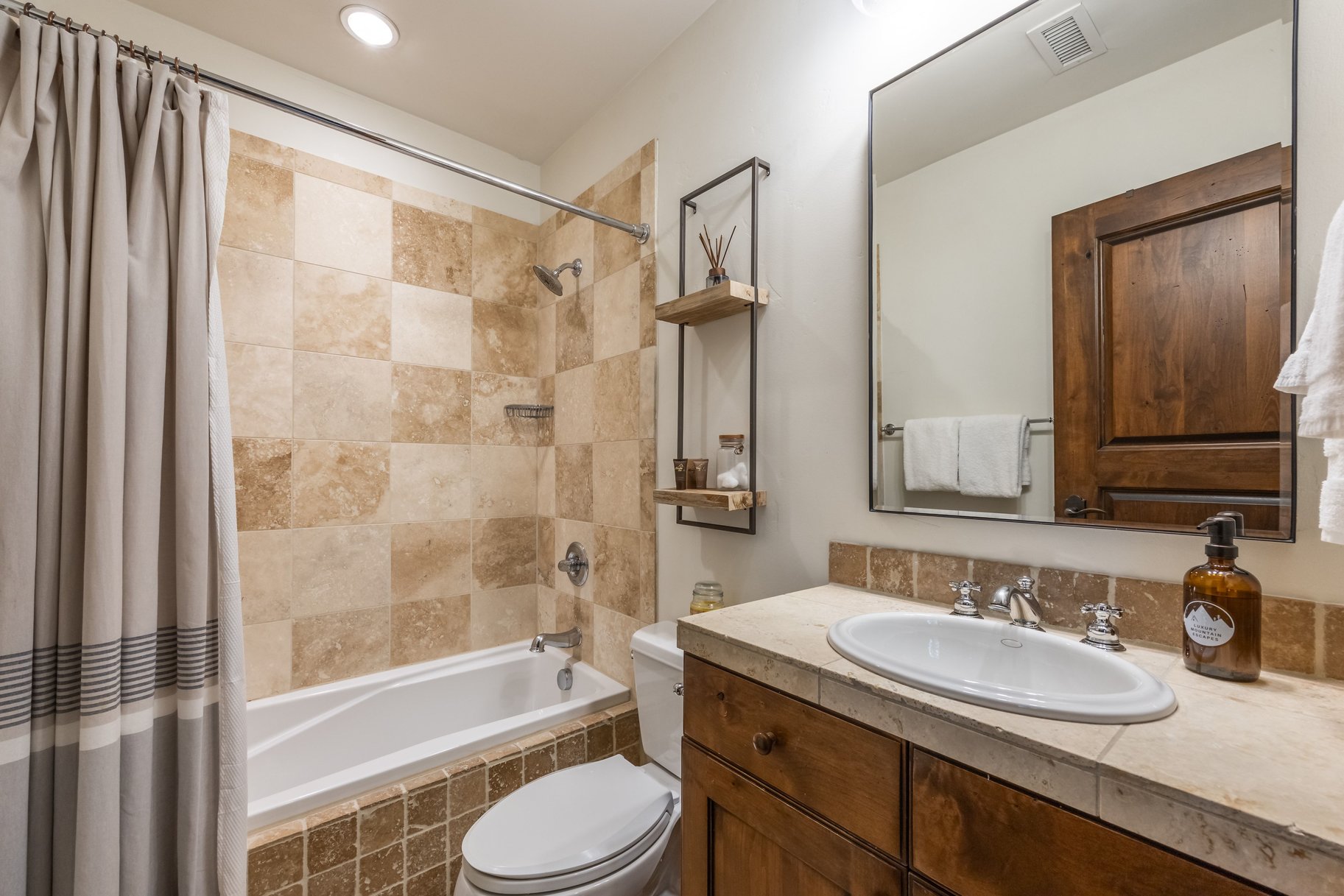  Silver Star 2 BR Ski-in/Ski-out Condo  Step into Your Mountain Dream Lifestyle - 物件實景