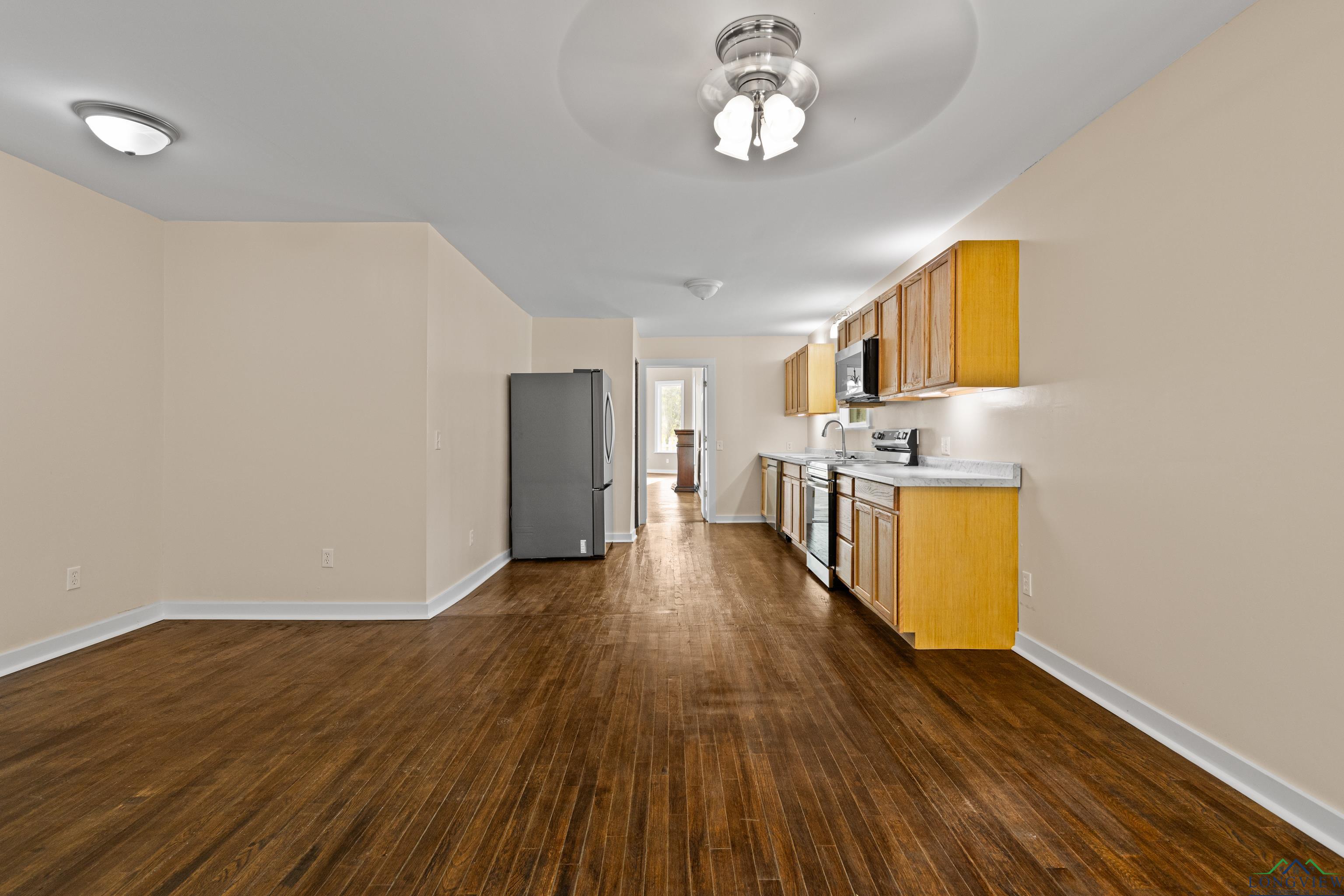 Jefferson, Texas, 75657, United States, 4 Bedrooms Bedrooms, ,5 BathroomsBathrooms,Residential,For Sale,1868474