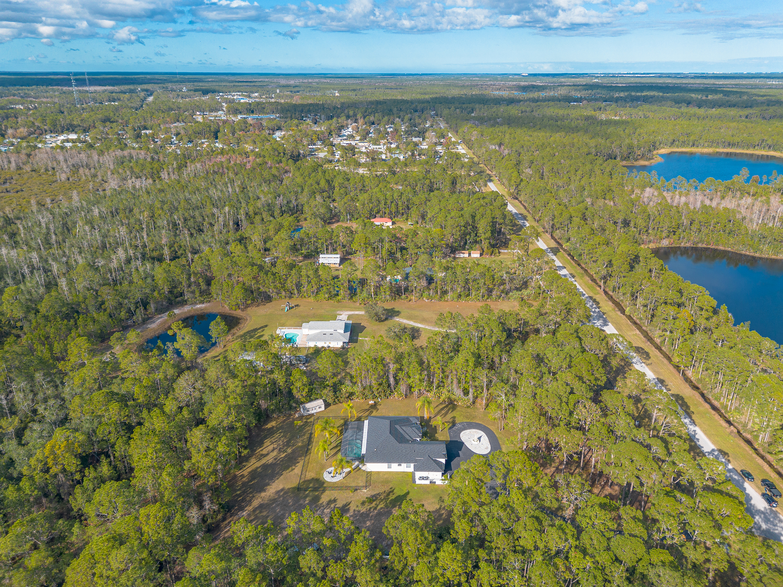 Daytona Beach, Florida, 32124, United States, 5 Bedrooms Bedrooms, ,4 BathroomsBathrooms,Residential,For Sale,2006264