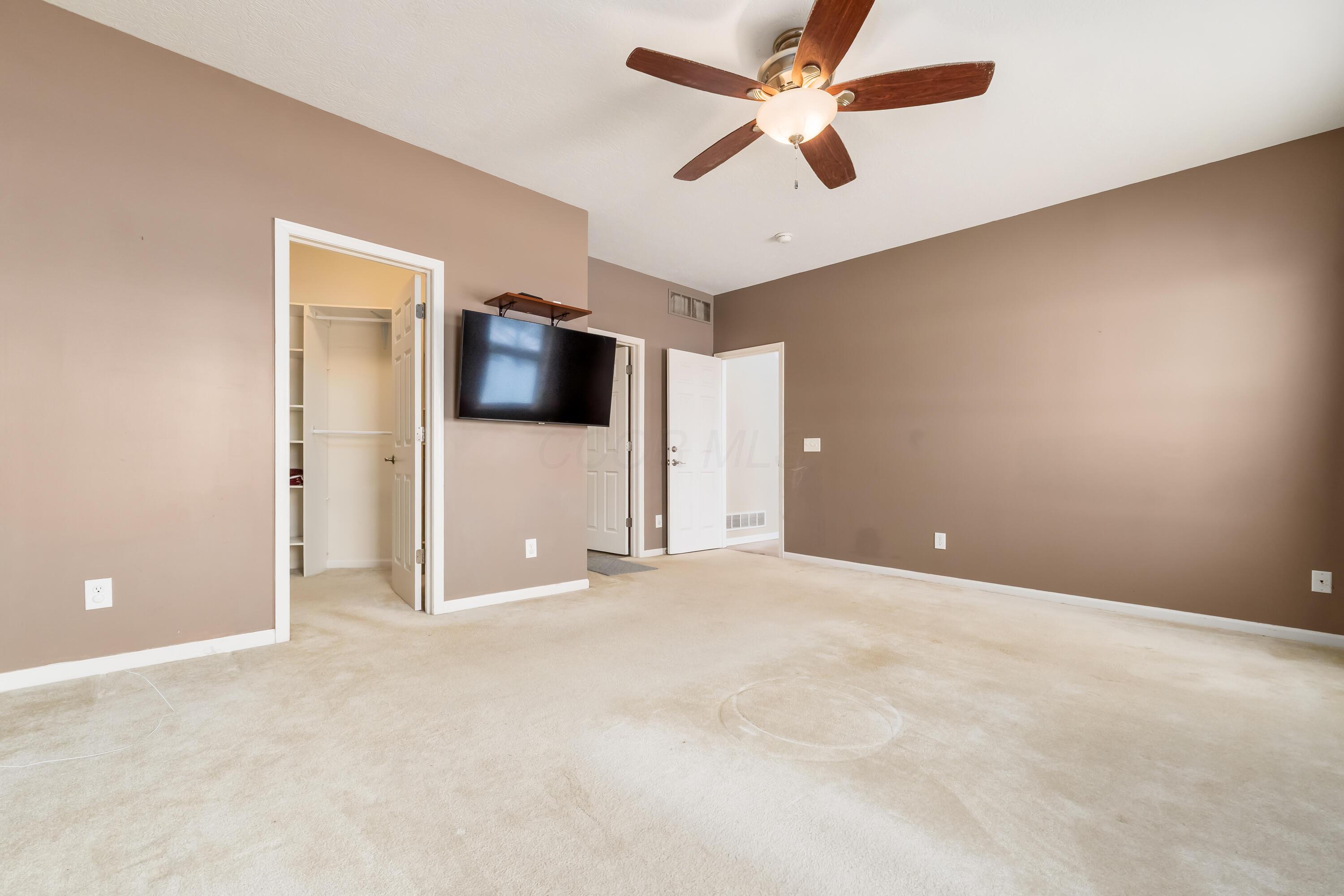 Granville, Ohio, 43023, United States, 5 Bedrooms Bedrooms, ,4 BathroomsBathrooms,Residential,For Sale,2003163