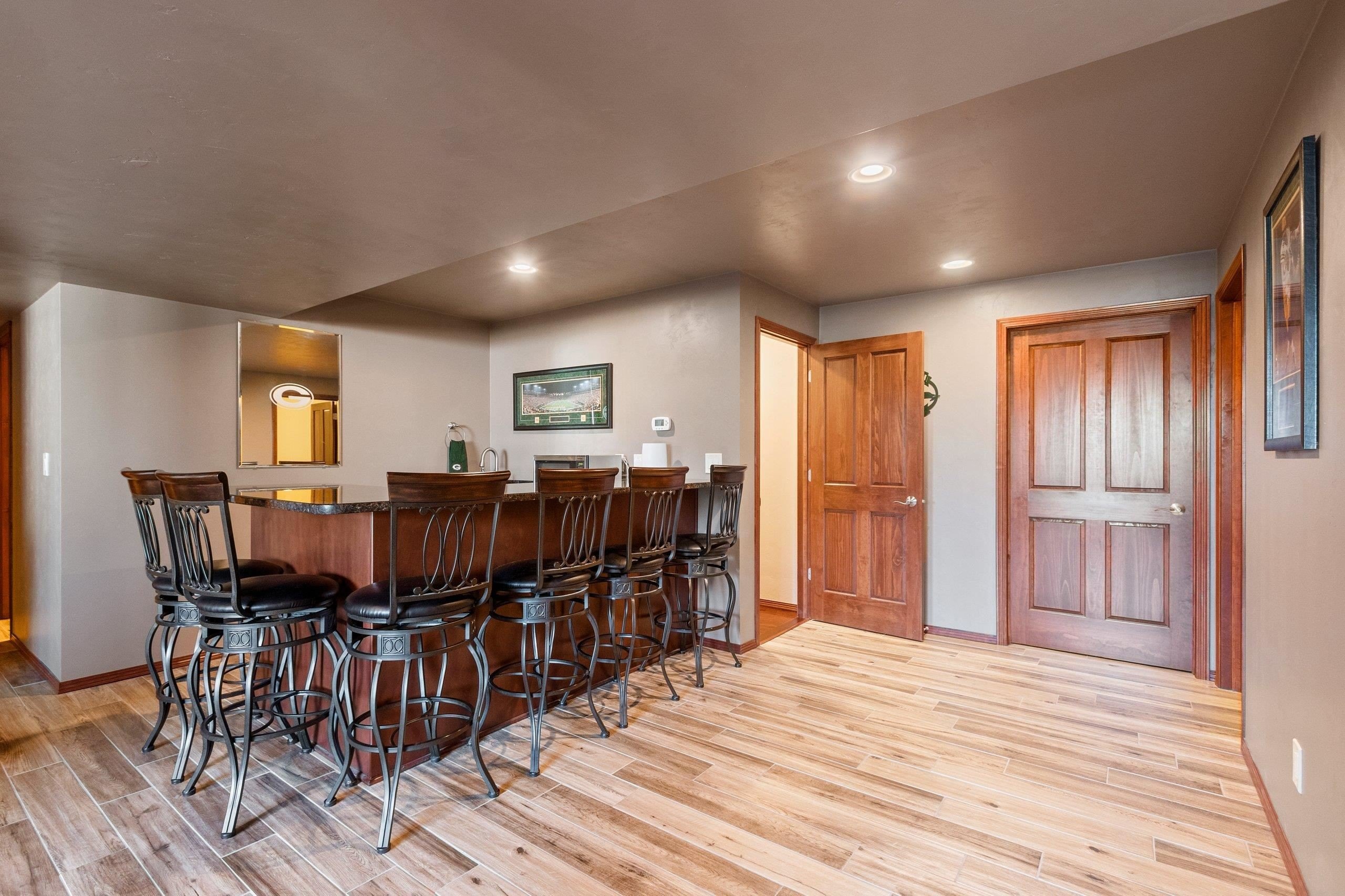 DE PERE, Wisconsin, 54115, United States, 5 Bedrooms Bedrooms, ,4 BathroomsBathrooms,Residential,For Sale,2048678
