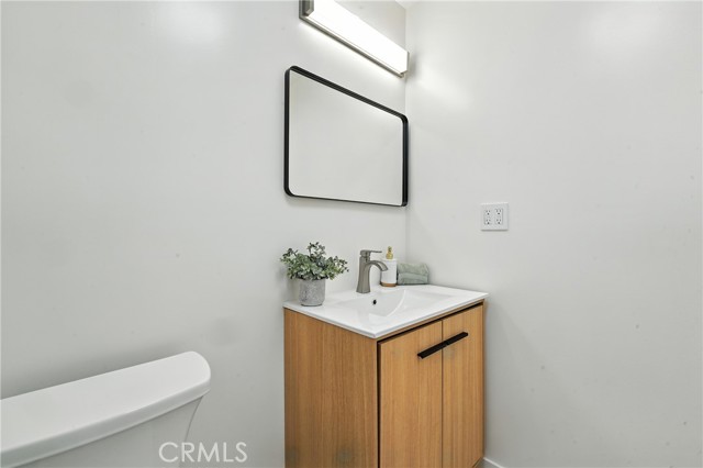 Los Angeles, California, 90042, United States, 3 Bedrooms Bedrooms, ,3 BathroomsBathrooms,Residential,For Sale,1909729