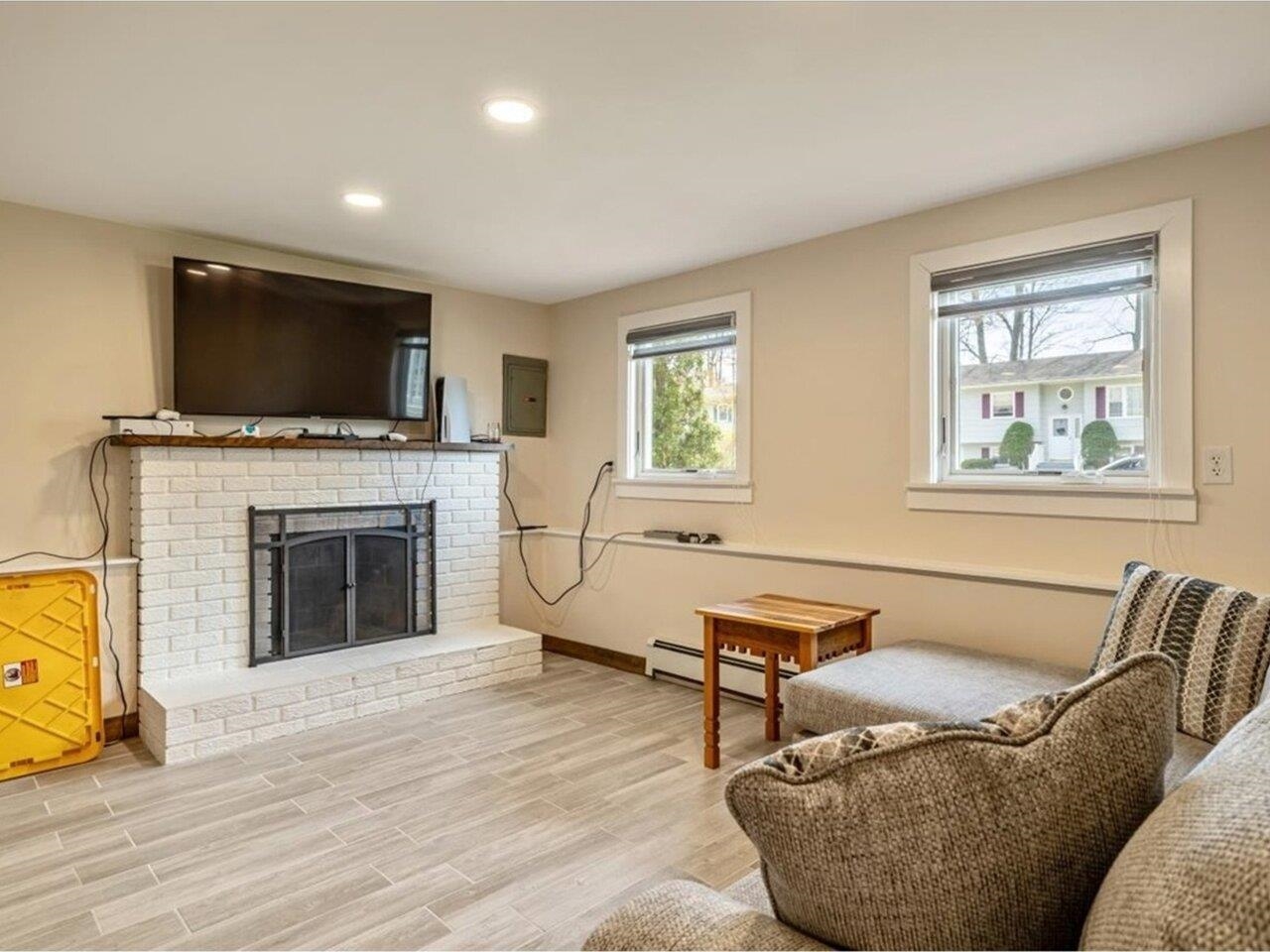 Essex Junction, Vermont, 05452, United States, 3 Bedrooms Bedrooms, ,1 BathroomBathrooms,Residential,For Sale,1827239
