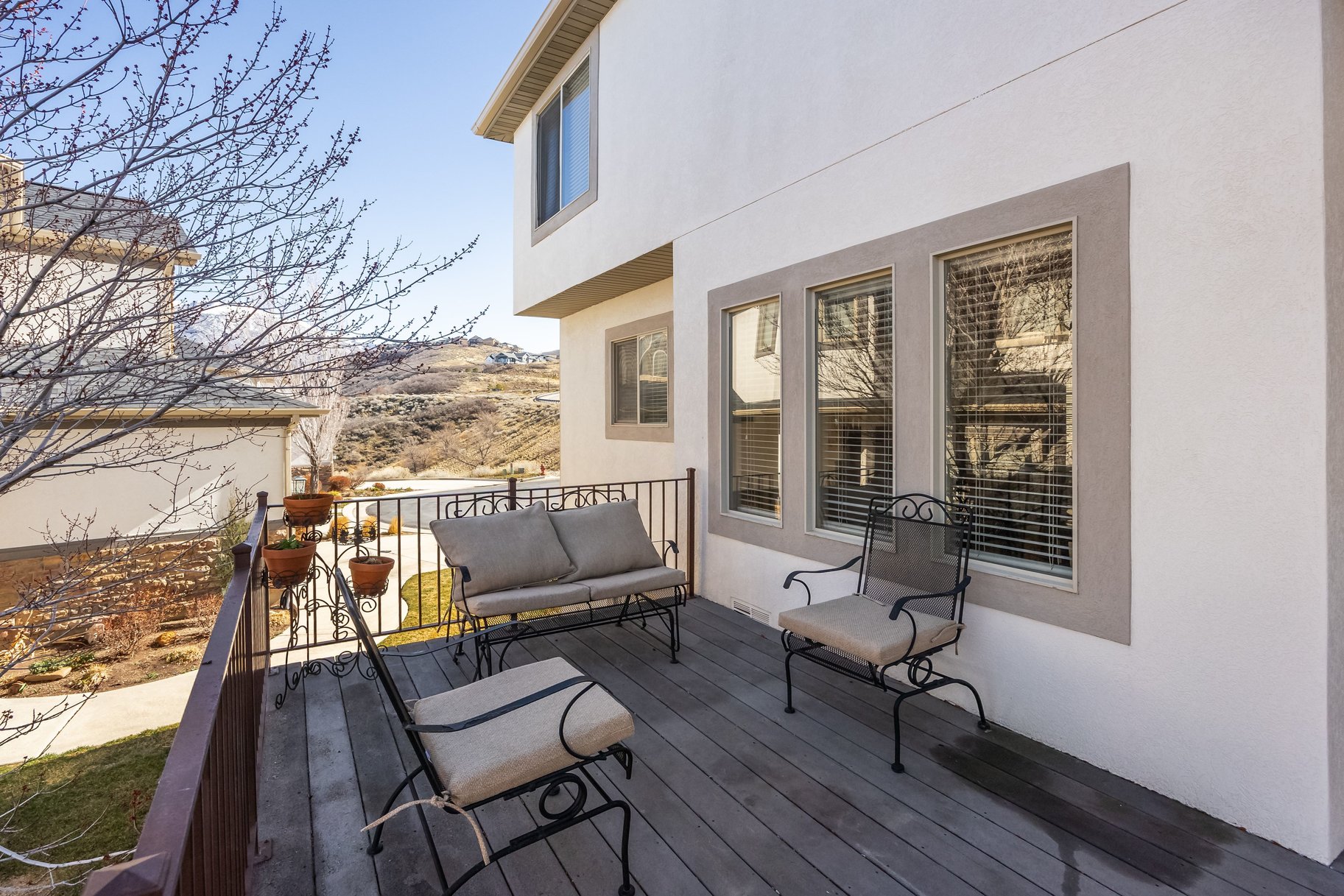  Large Townhouse With Both Mountain and Valley Views - 物件實景