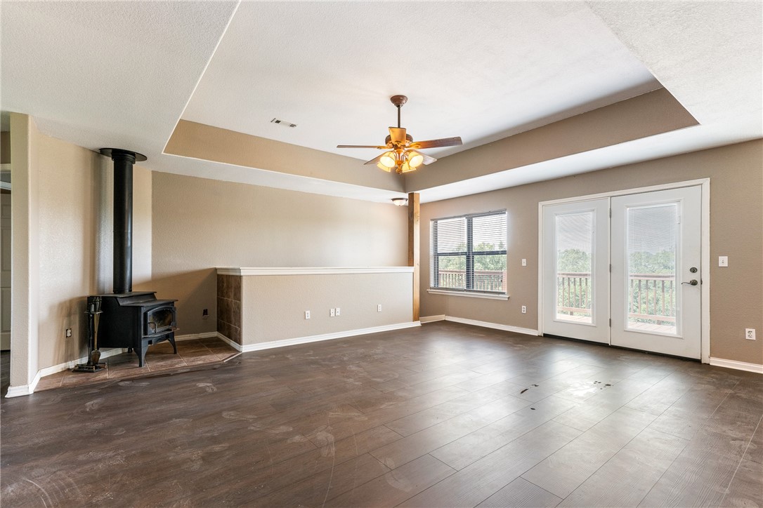 Huntsville, Arkansas, 72740, United States, 3 Bedrooms Bedrooms, ,4 BathroomsBathrooms,Residential,For Sale,1907713