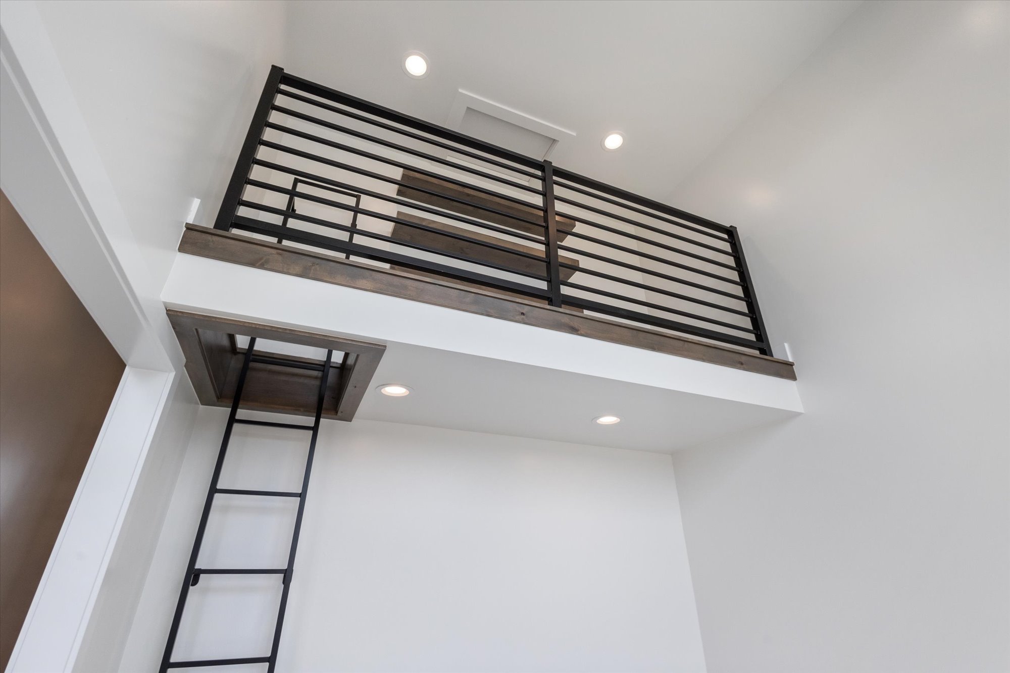 Heber, Utah, 84032, United States, 5 Bedrooms Bedrooms, ,3 BathroomsBathrooms,Residential,For Sale,1976197