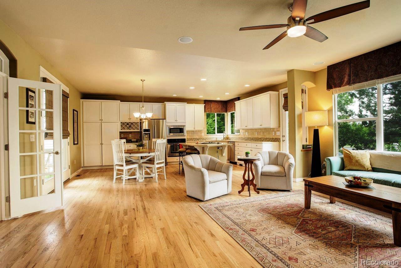 Arvada, Colorado, 80005, United States, 4 Bedrooms Bedrooms, ,2 BathroomsBathrooms,Residential,For Sale,1906341
