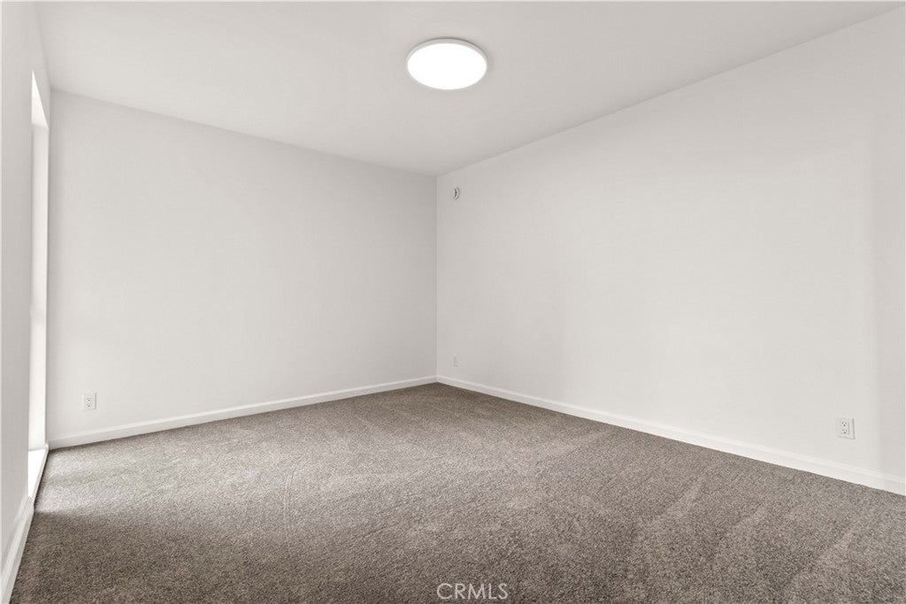 Sherman Oaks, California, 91411, United States, 2 Bedrooms Bedrooms, ,2 BathroomsBathrooms,Residential,For Sale,1847067
