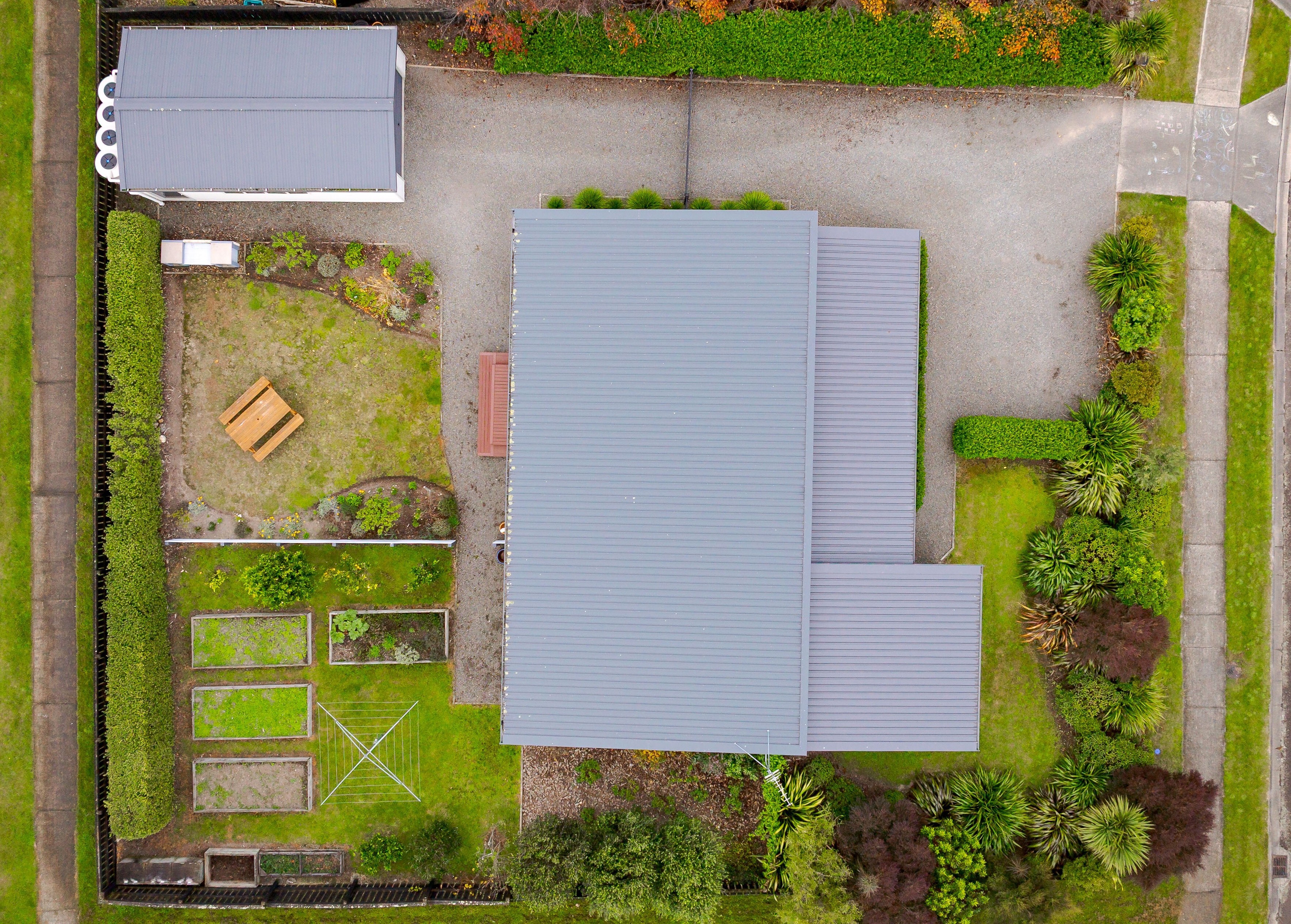  Bright, Modern Living with Private Appeal - 物件實景