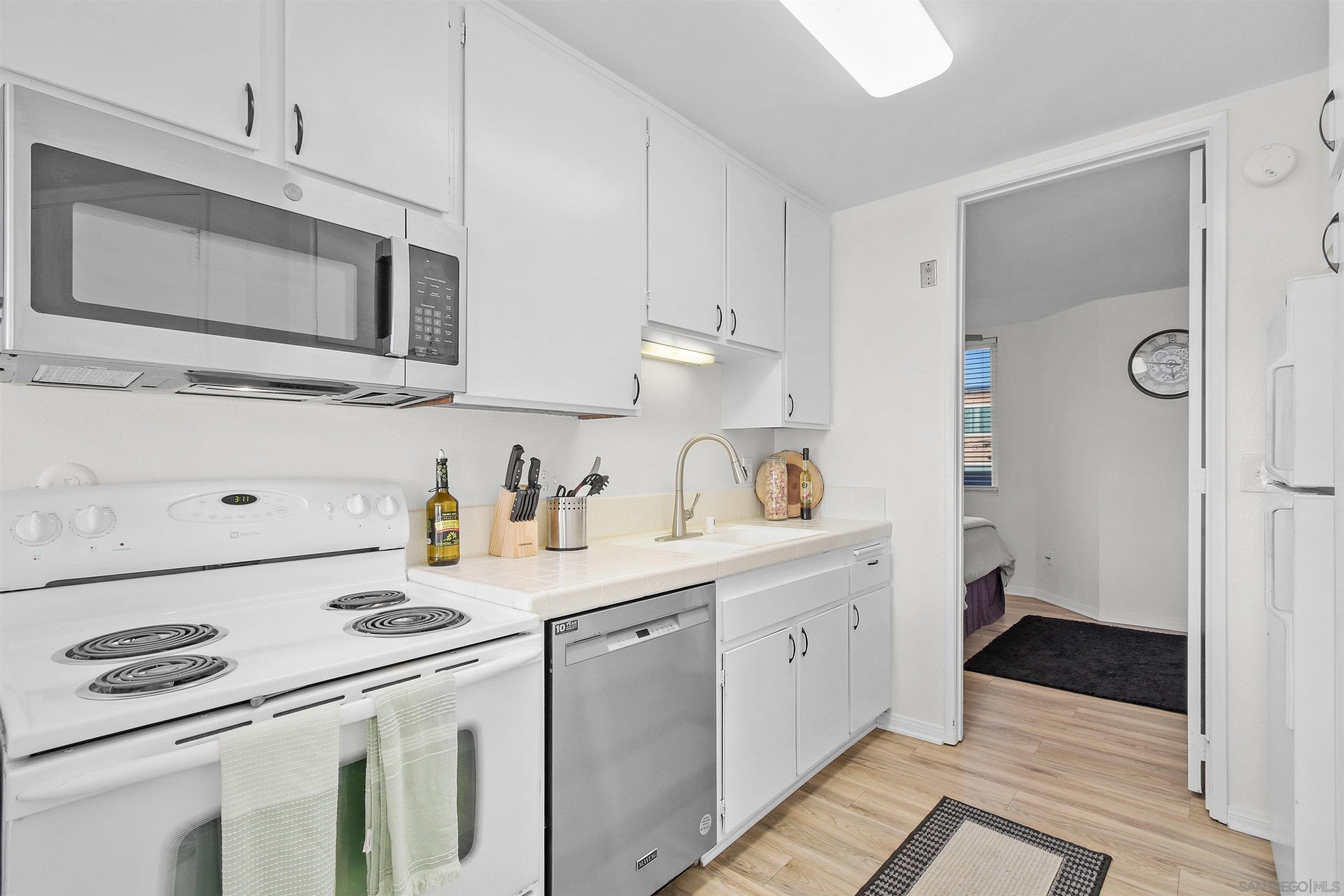 725 Redondo Ct 22, San Diego, California, 92109, United States, 1 Bedroom Bedrooms, ,1 BathroomBathrooms,Residential,For Sale,725 Redondo Ct 22,1672266