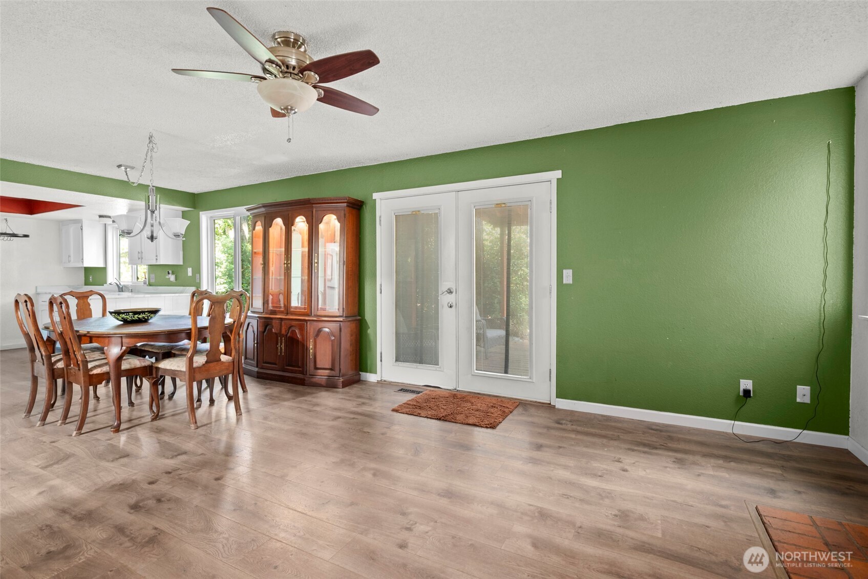 Oak Harbor, Washington, 98277, United States, 4 Bedrooms Bedrooms, ,3 BathroomsBathrooms,Residential,For Sale,1901658