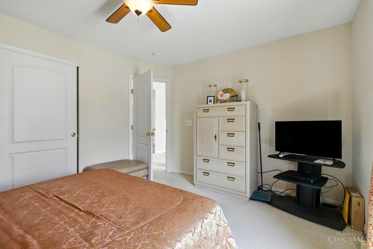 Fairfield Twp, Ohio, 45011, United States, 4 Bedrooms Bedrooms, ,4 BathroomsBathrooms,Residential,For Sale,1949510