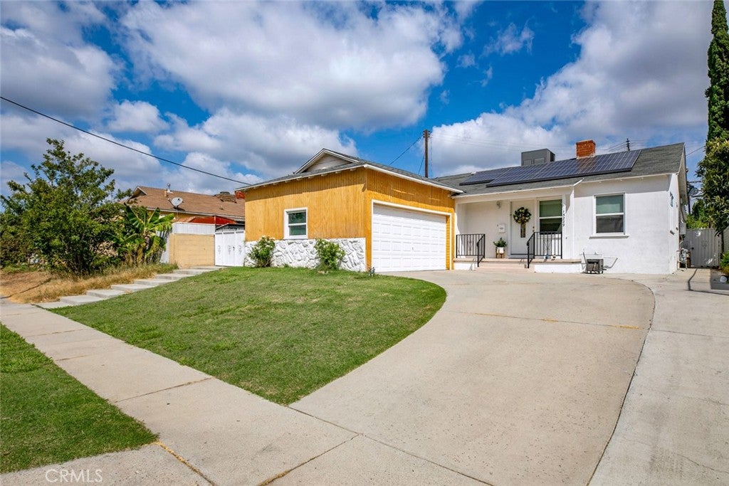 Van Nuys, California, 91402, United States, 3 Bedrooms Bedrooms, ,1 BathroomBathrooms,Residential,For Sale,1949812