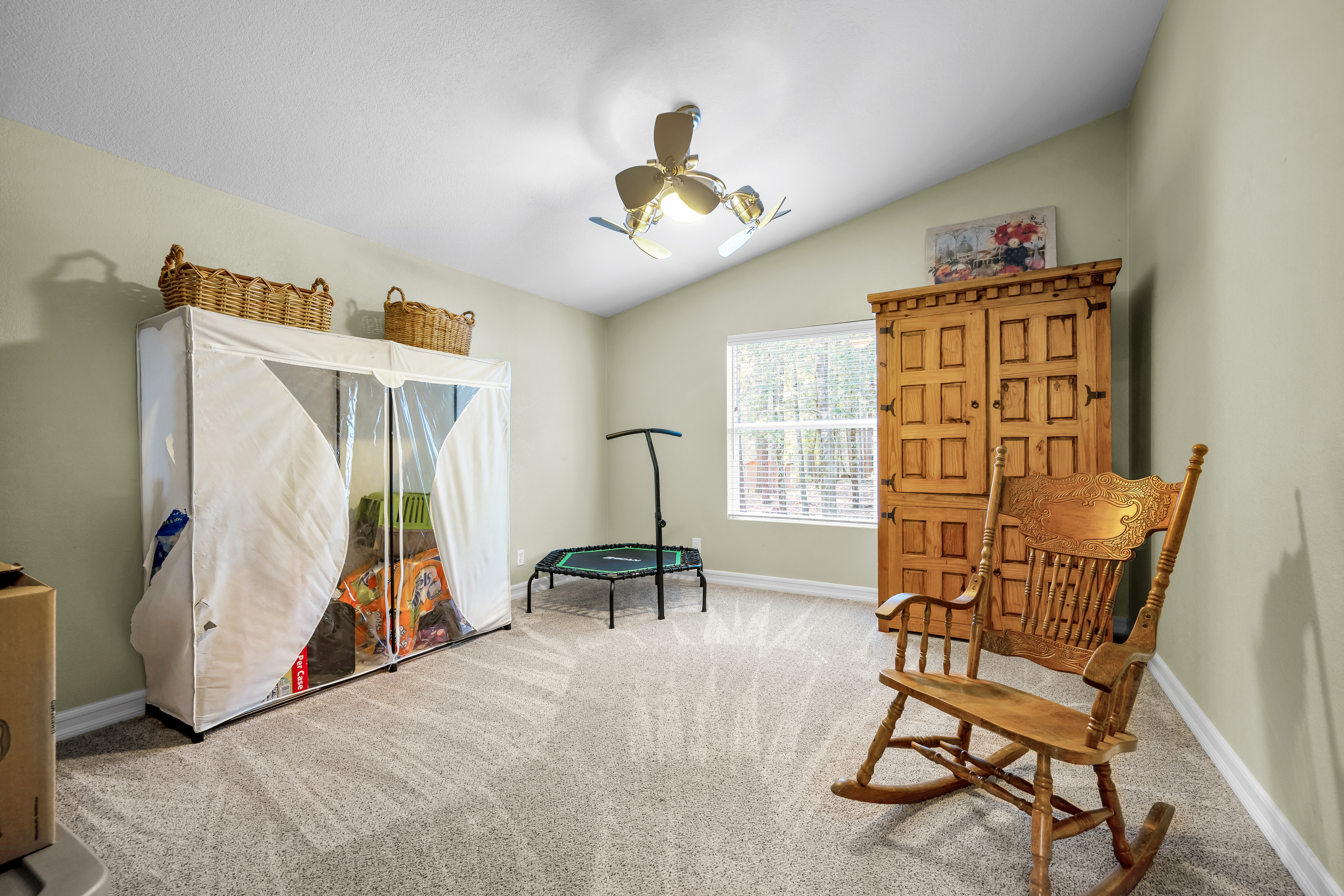 Willits, California, 95490, United States, 4 Bedrooms Bedrooms, ,3 BathroomsBathrooms,Residential,For Sale,1980811